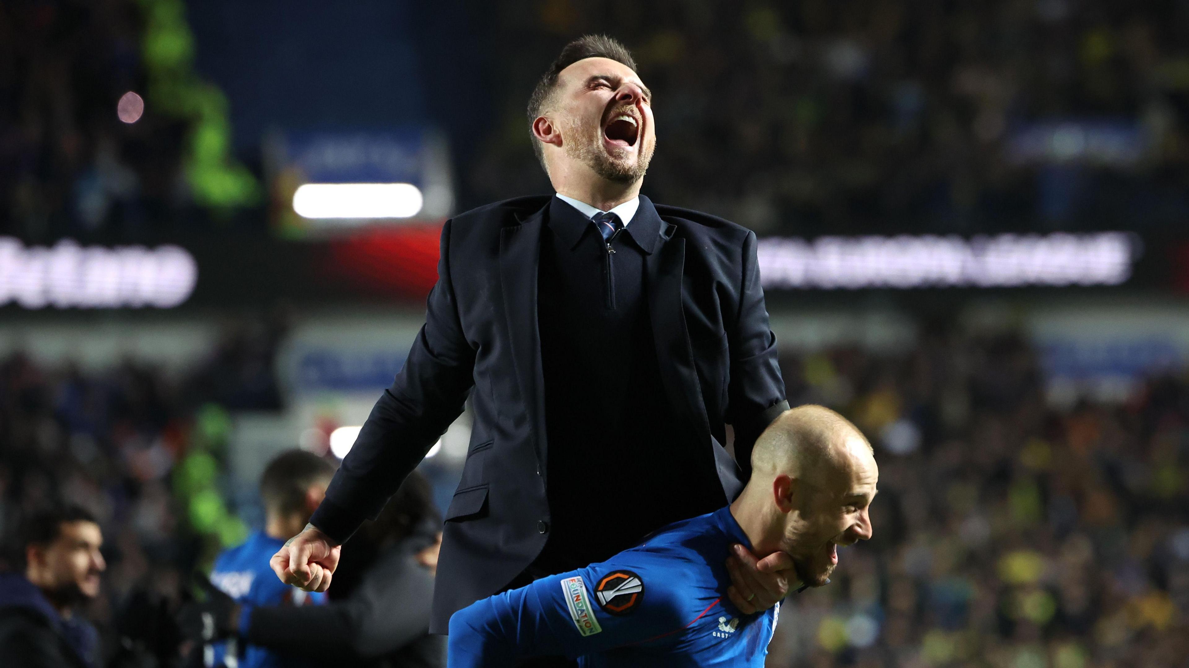 Barry Ferguson celebrates with Vaclav Cerny