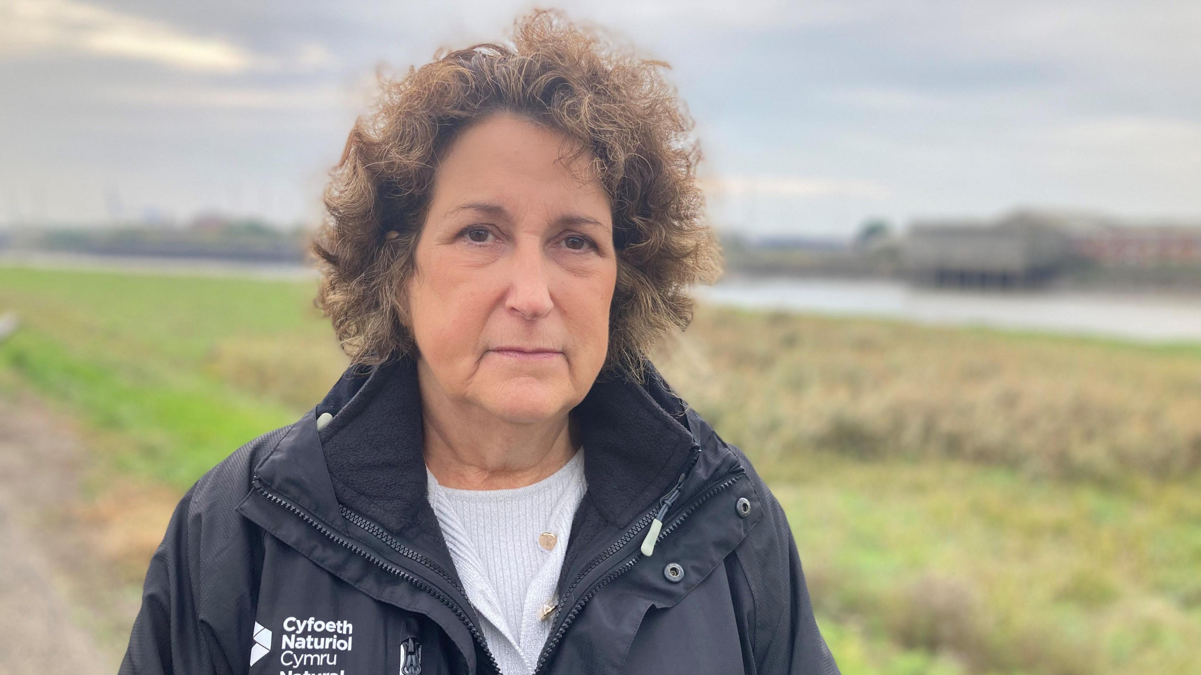 Ceri Davies, prif weithredwr Cyfoeth Naturiol Cymru