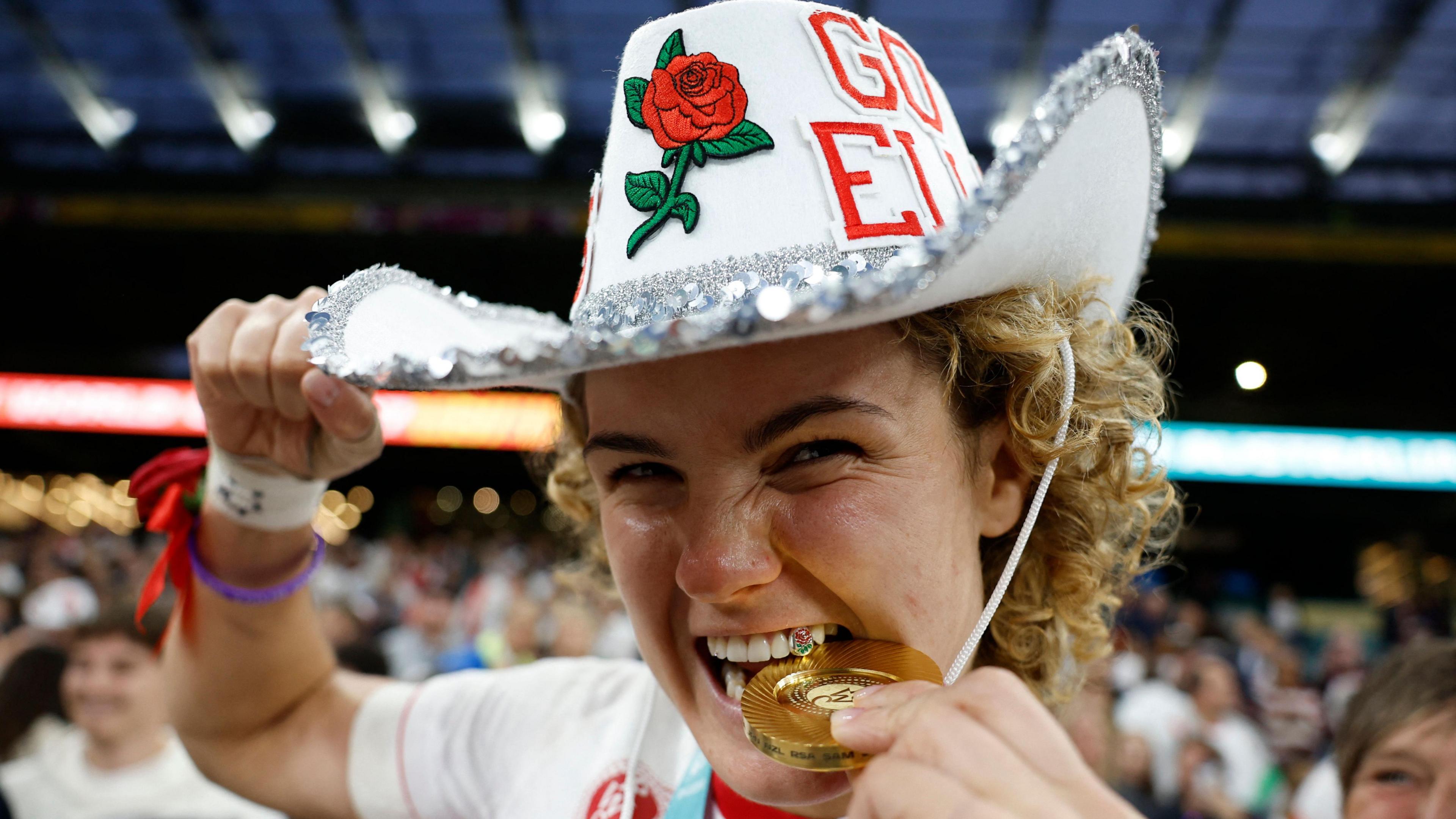 Ellie Kildunne with World Cup medal