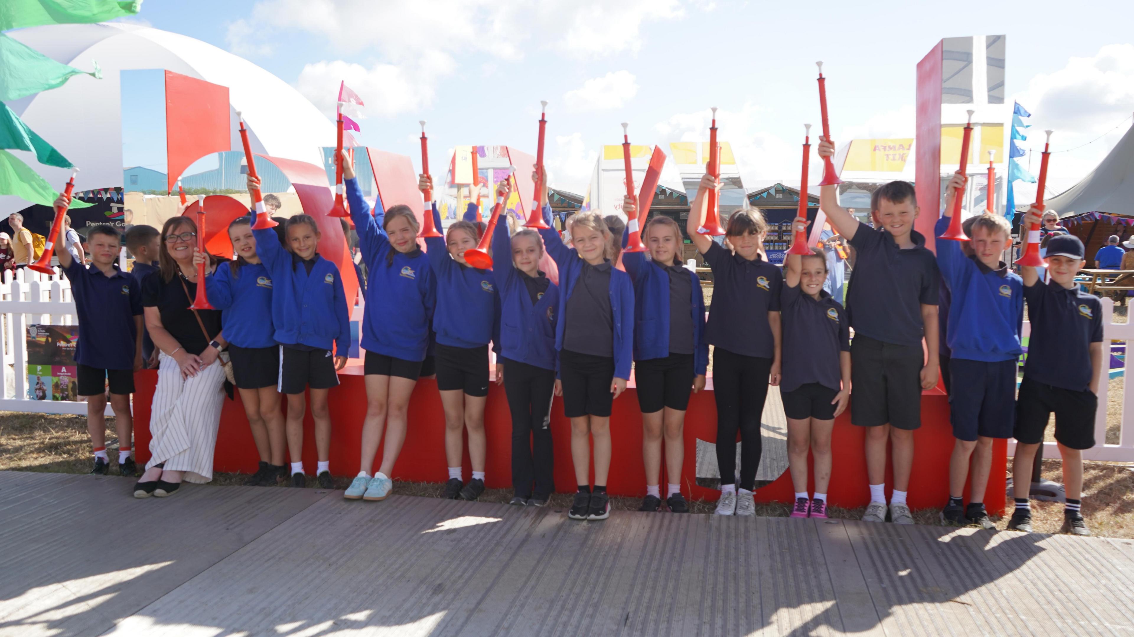 disgyblion Ysgol Glannau Gwaun