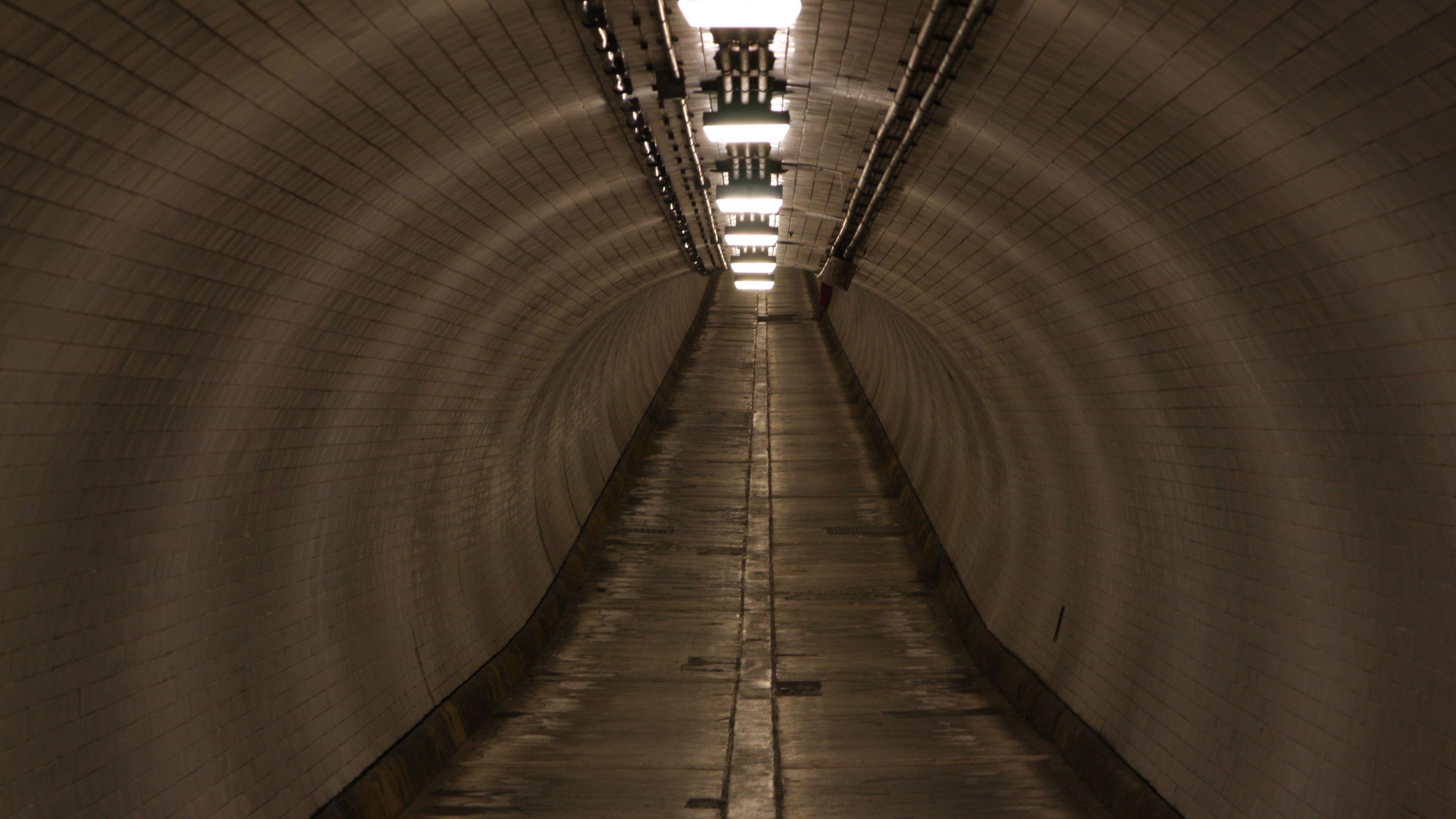 Woolwich foot tunnel