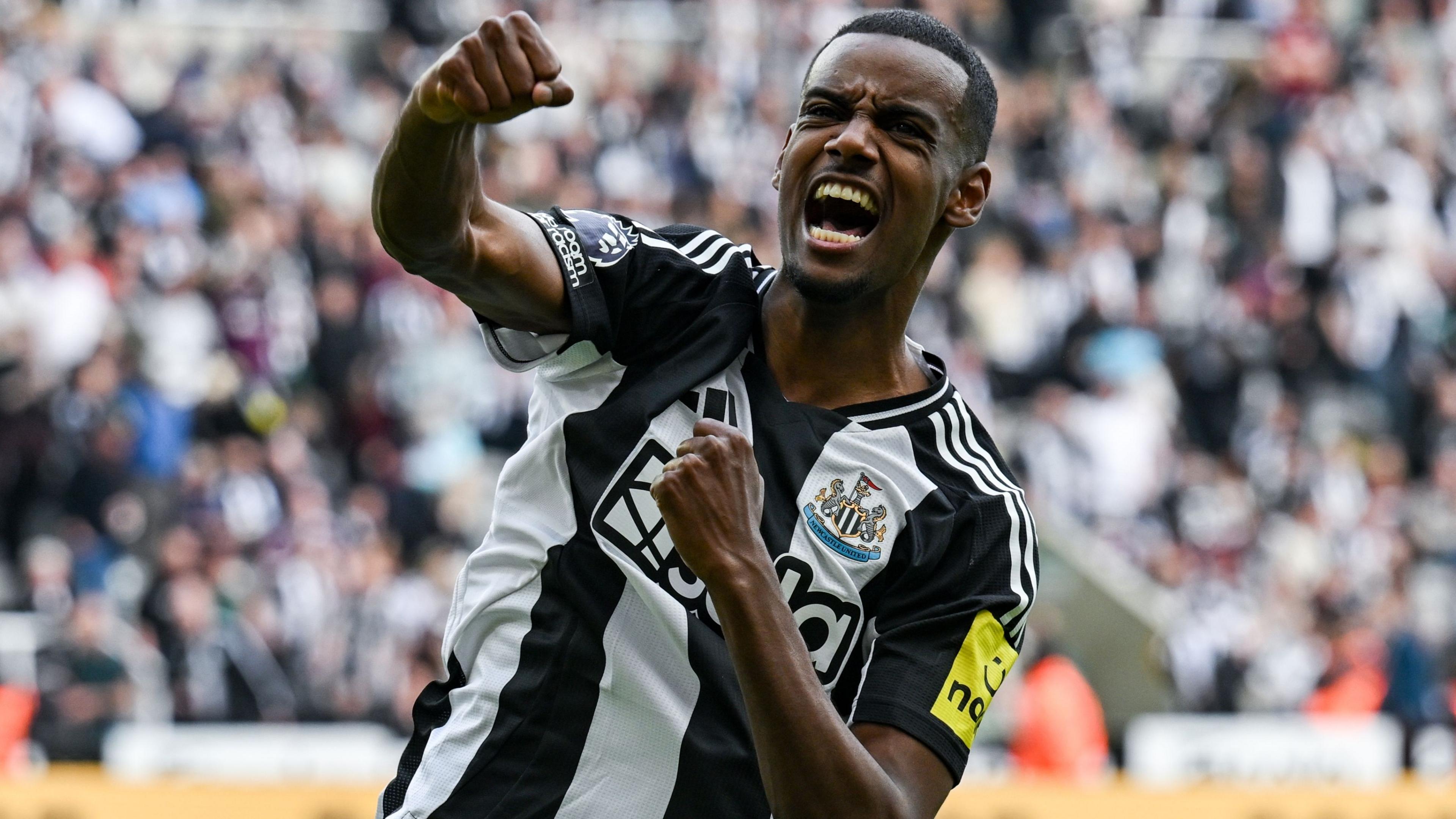 Alexander Isak of Newcastle United celebrates after scoring against Ipswich Town.