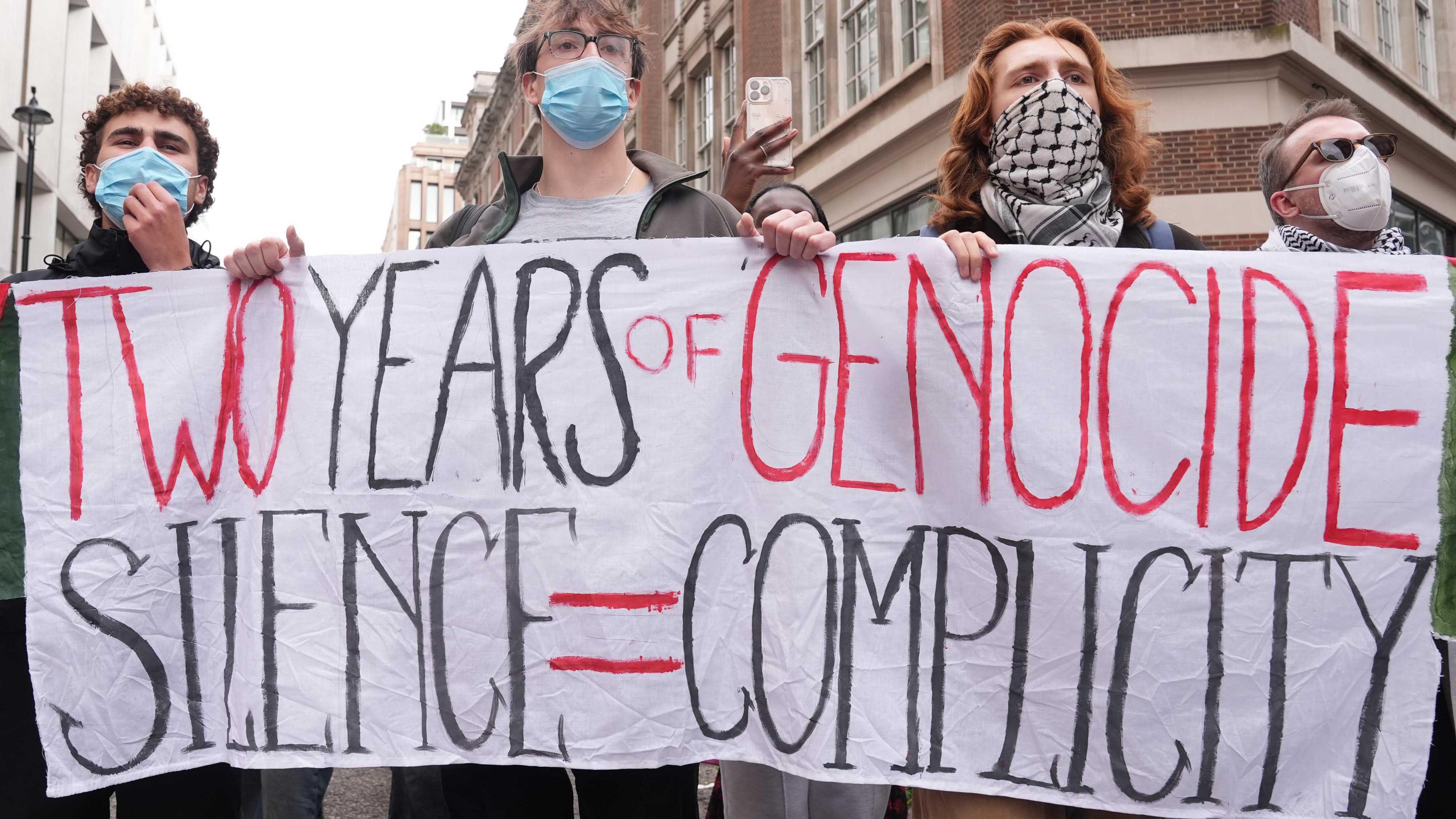 It has been promoted as including groups from from King's College London, London School of Economics, University College London, Soas, Roehampton University, City St George's, Open University, Imperial College and University of Arts London. Gatherings are also planned at Queen Mary University and Goldsmith's.