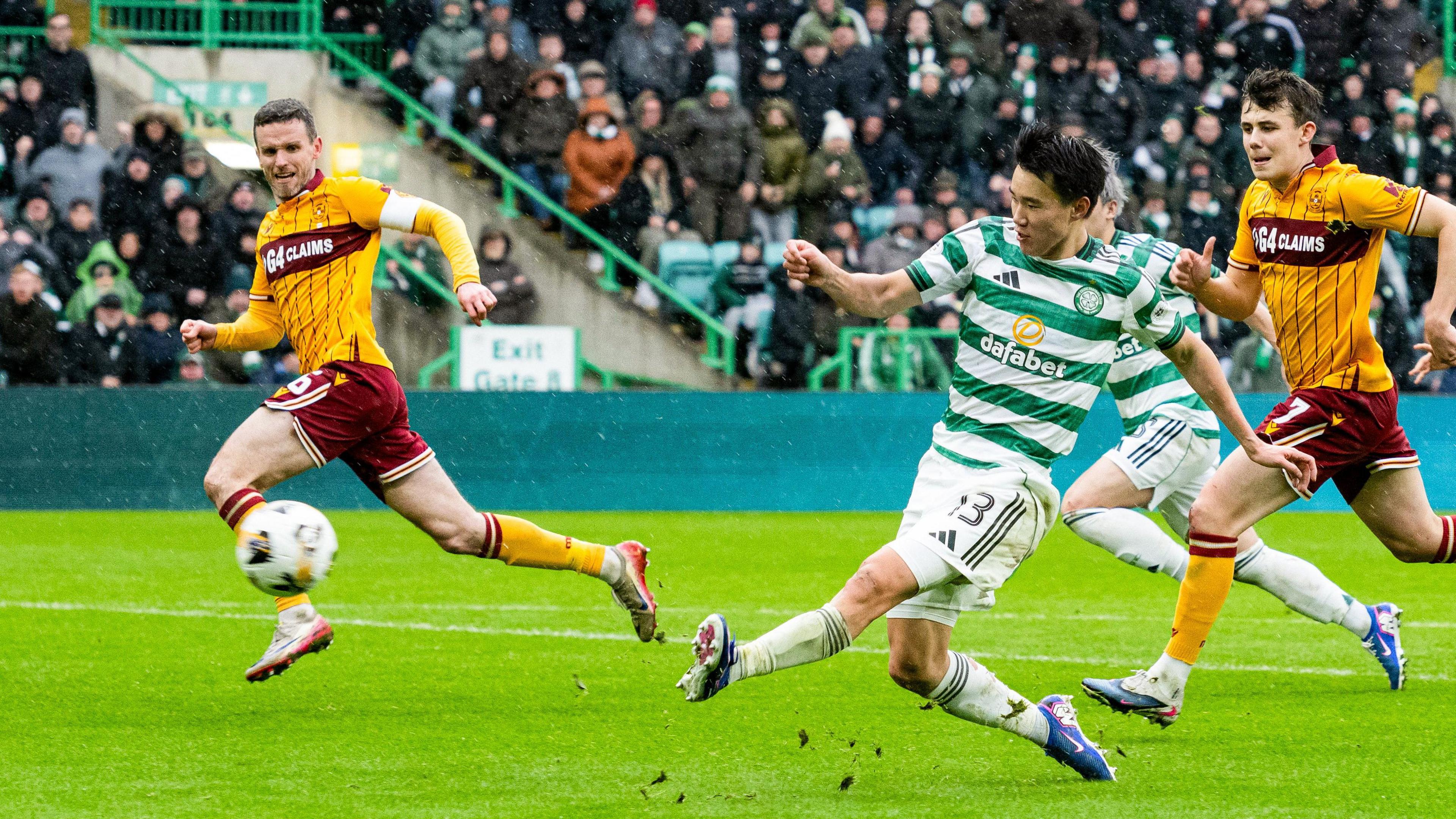 Celtic winger Yang.