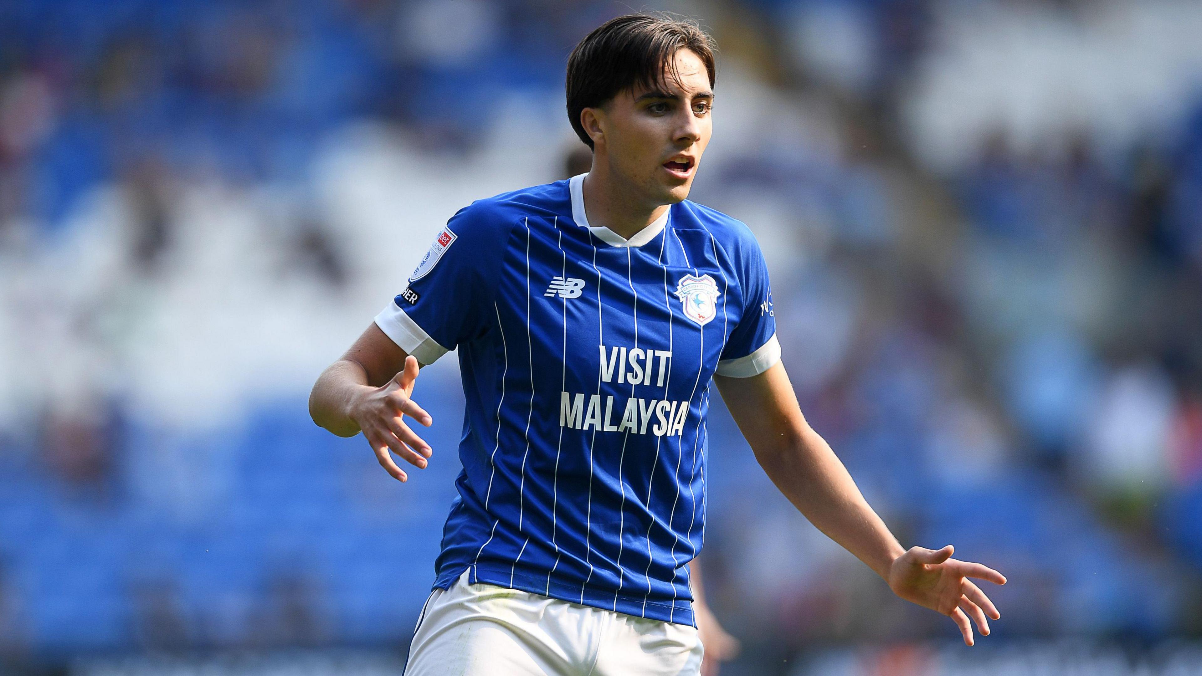 Joel Colwill playing for Cardiff