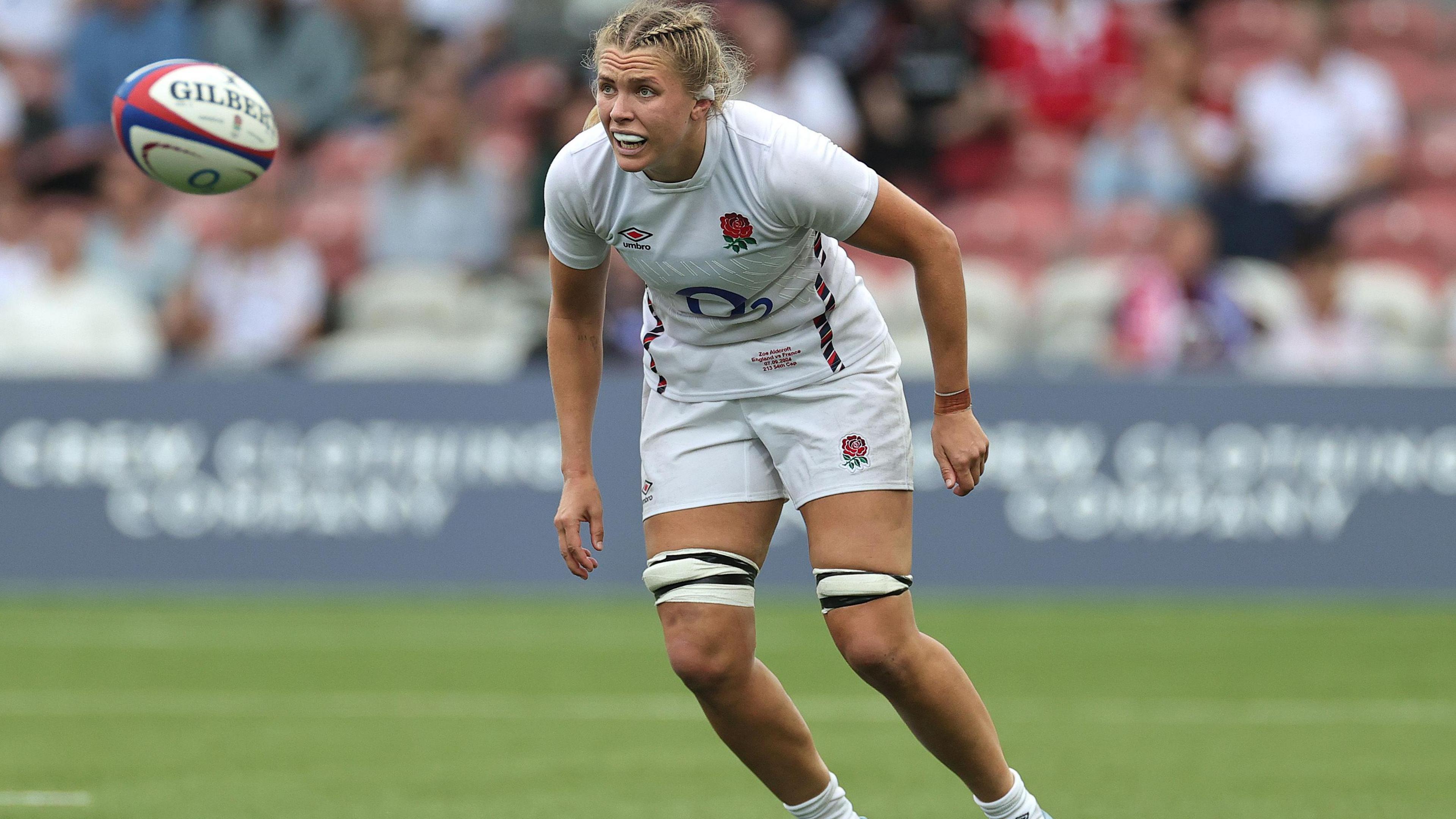 Zoe Aldcroft watches the ball as England face France at Kingsholm Stadium on 7 September 2024