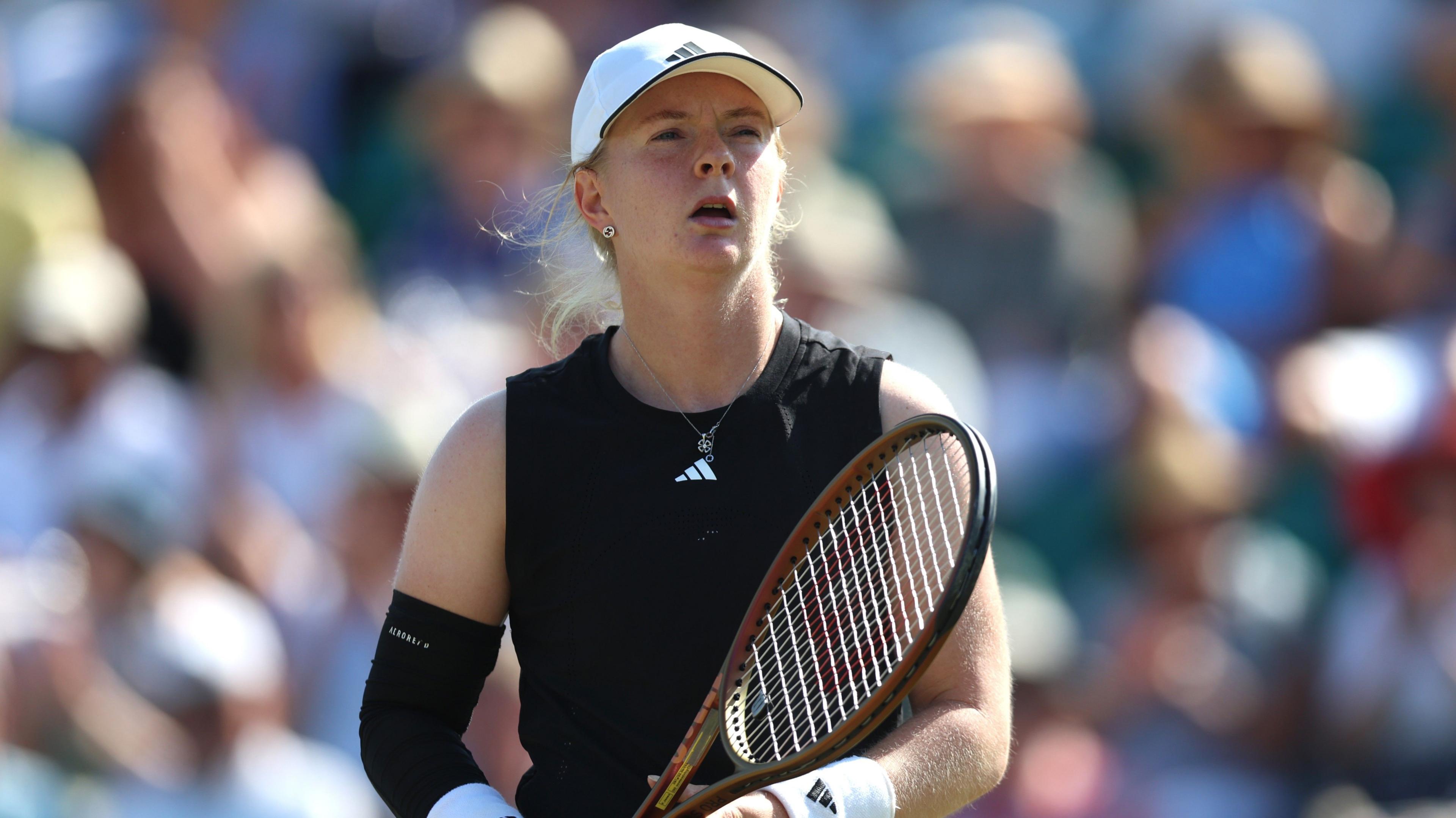 Francesca Jones playing tennis at the Nottingham Open 2025