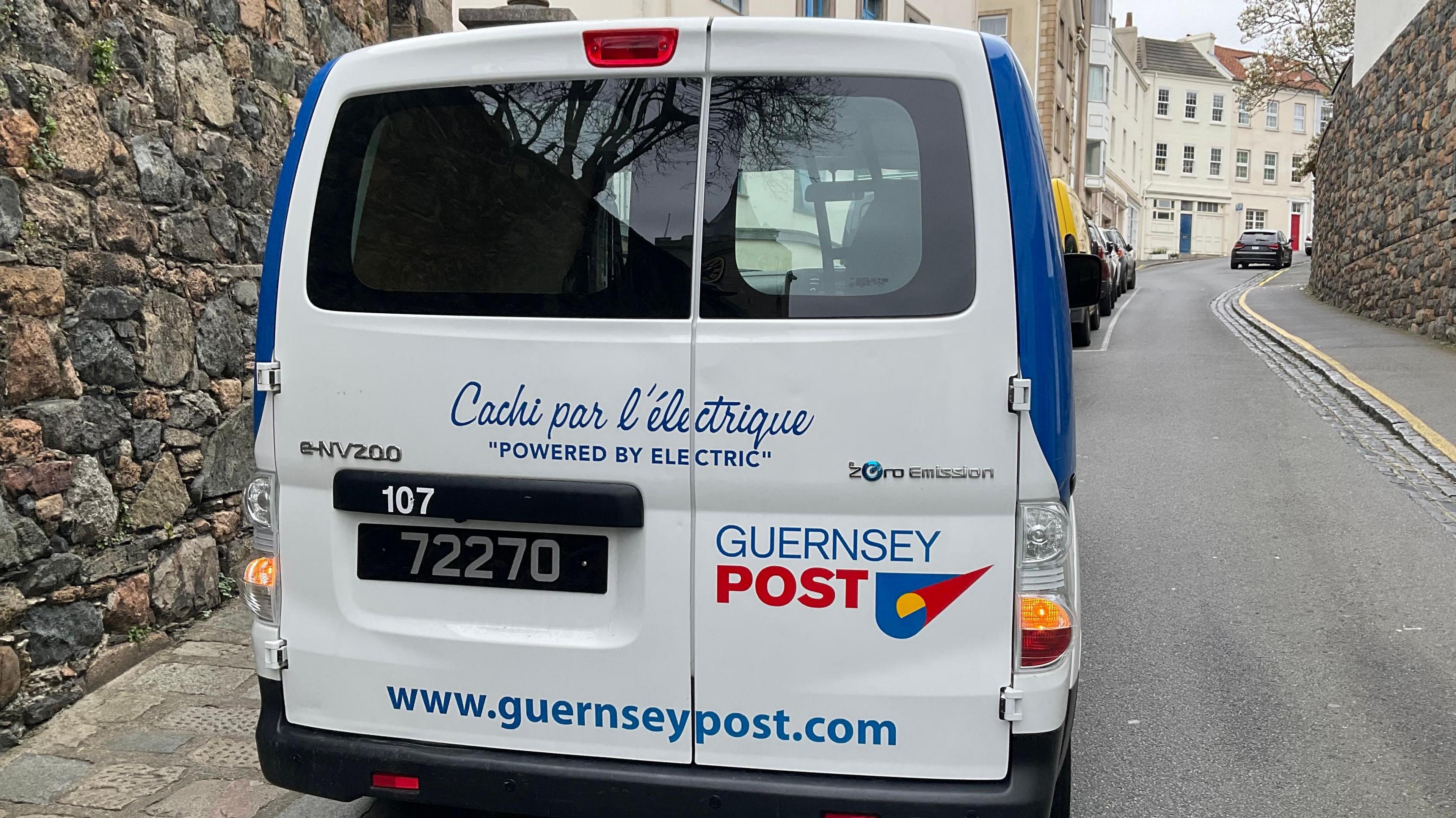 Iaith Guernésiais ar faniau Guernsey Post