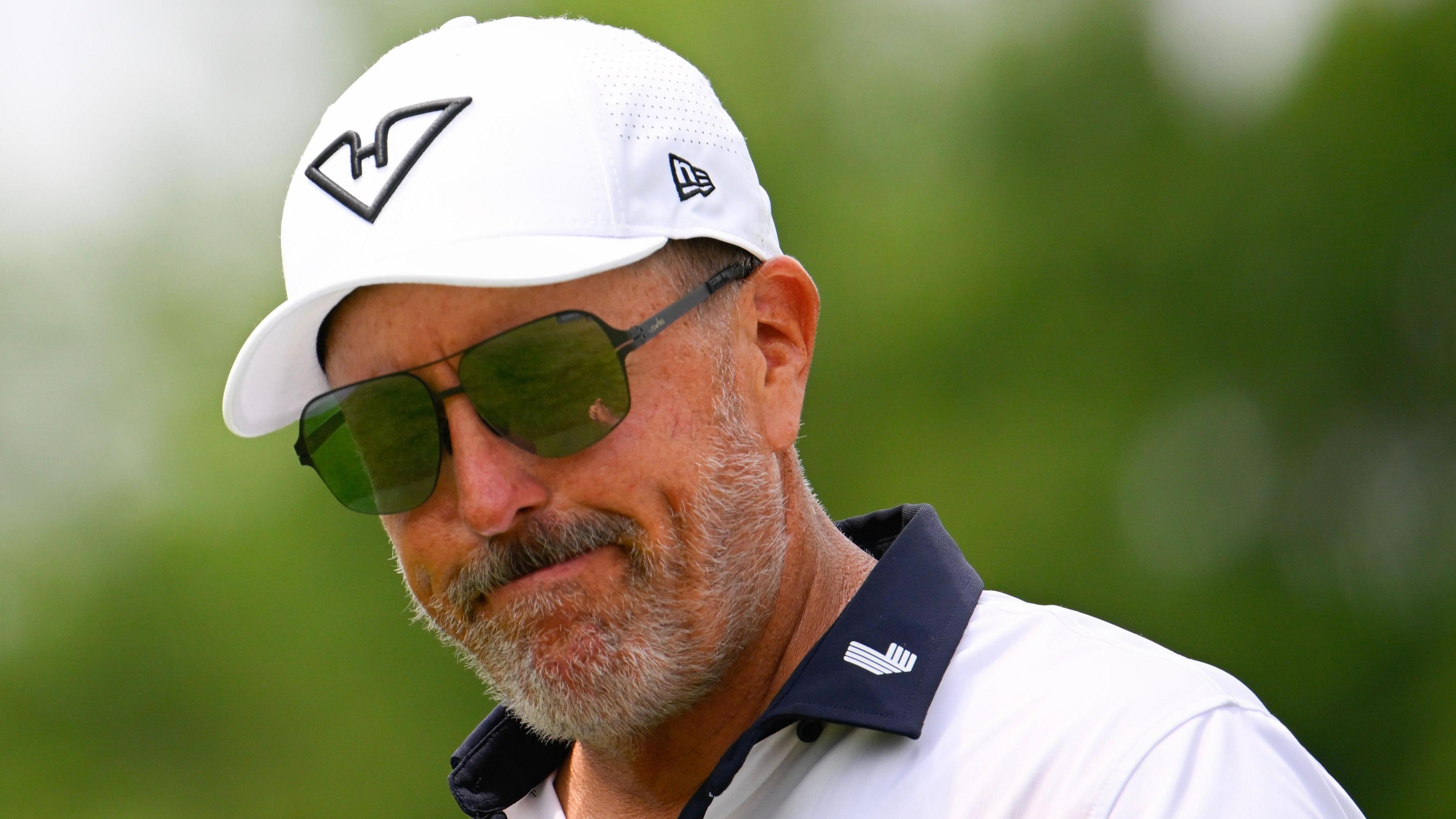 Phil Mickelson eyes a shot