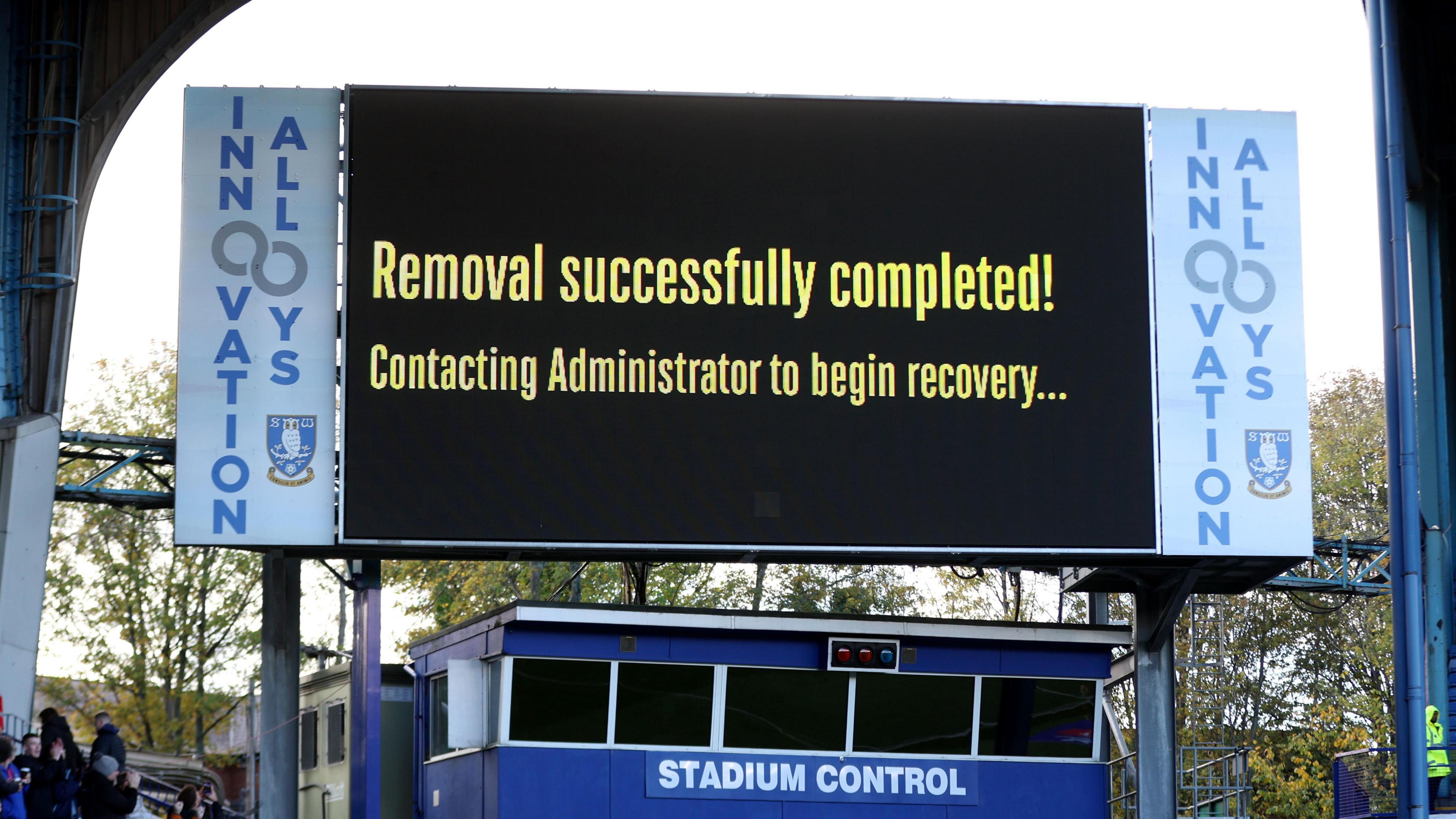 "Removal successfully completed - Contacting Administrator to complete recovery..."