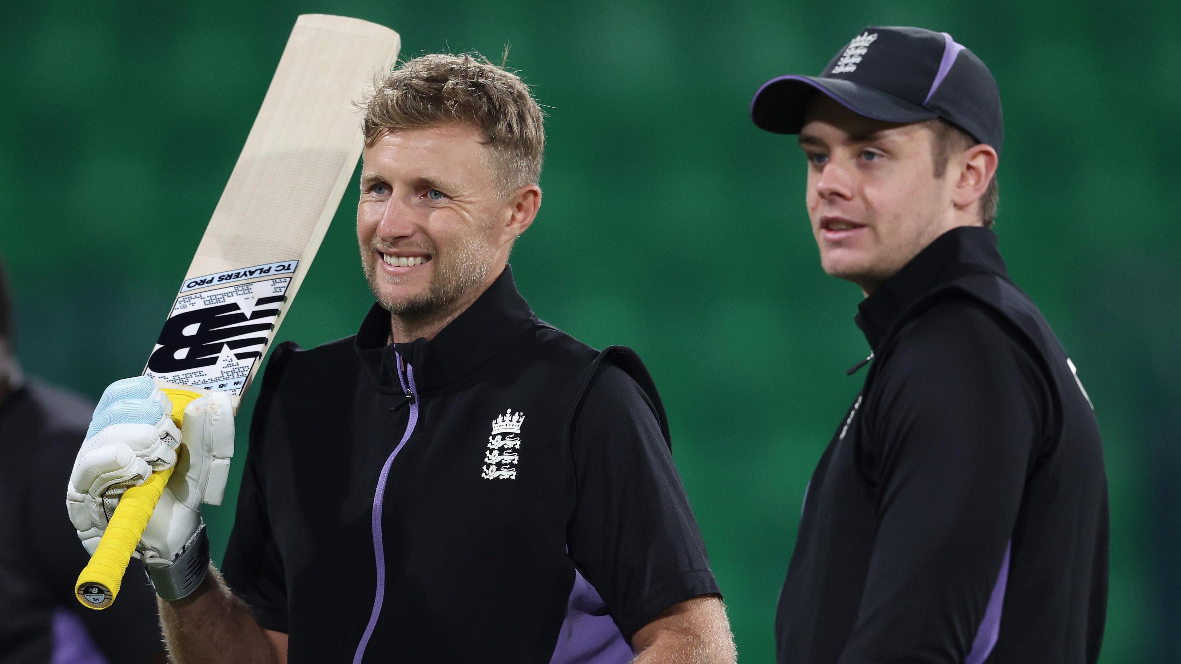 Joe Root and Jamie Smith