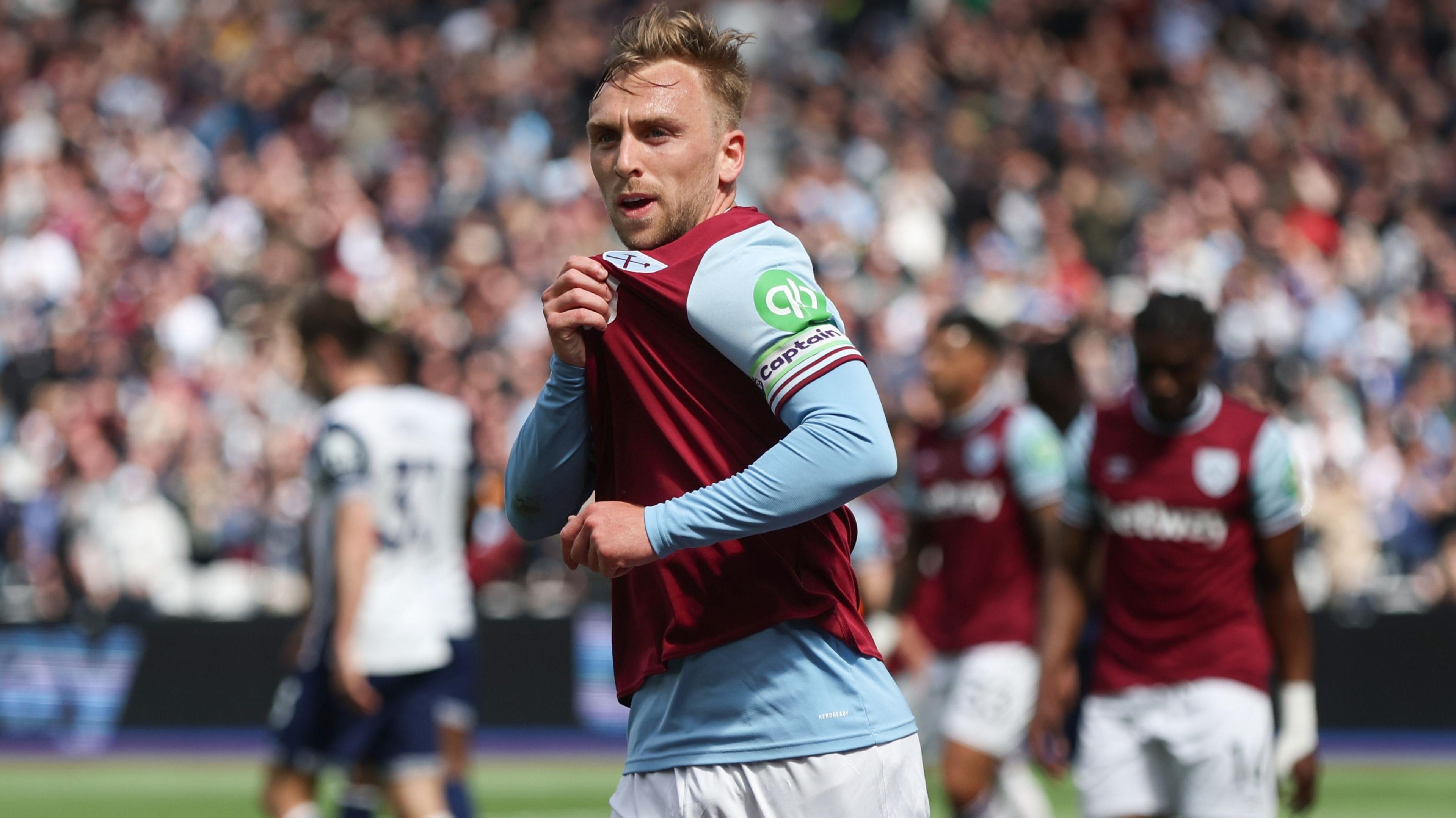 West Ham United's Jarrod Bowen celebrates scoring against Tottenham.