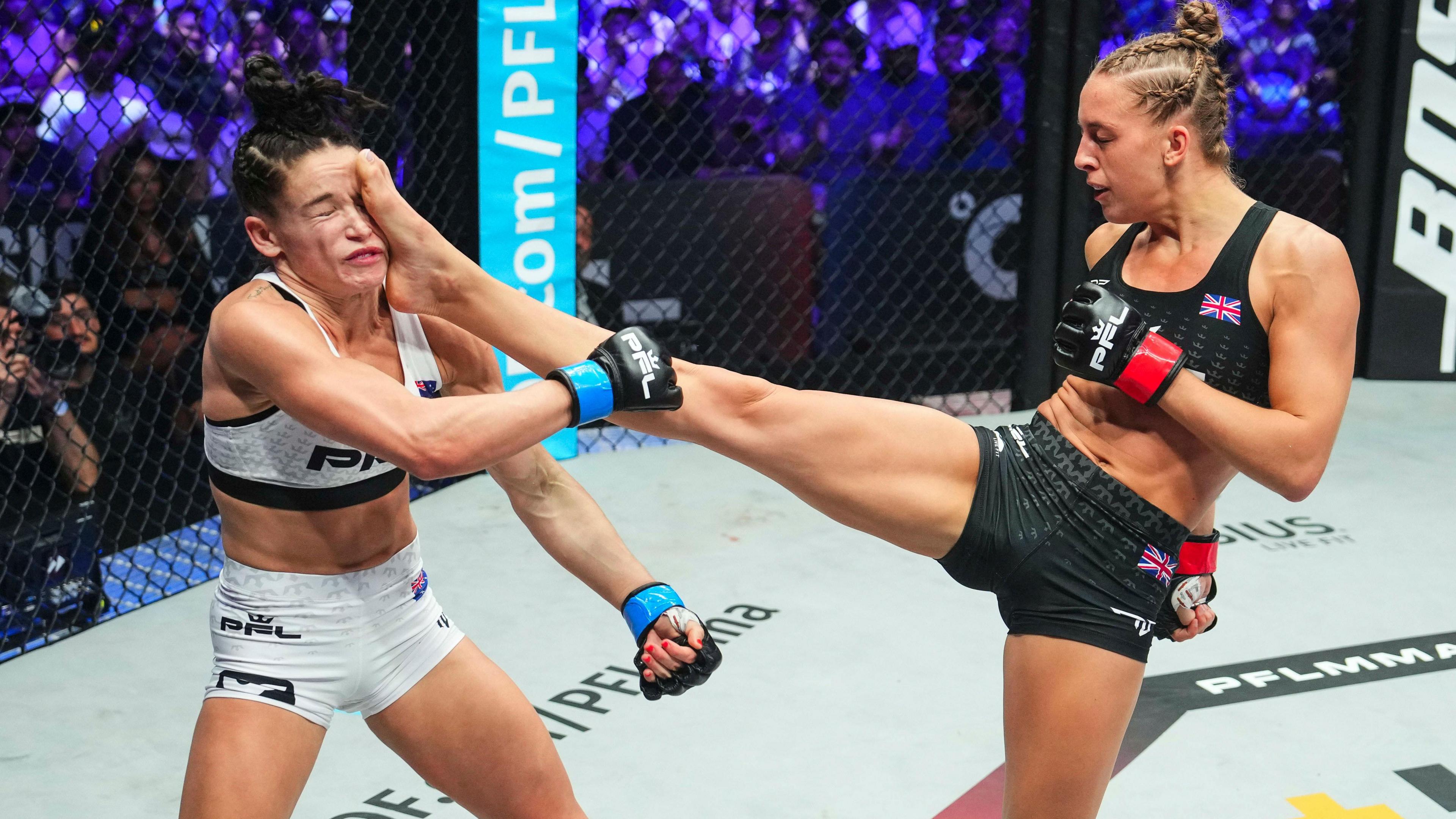 Dakota Ditcheva lands a kick to the face of Chelsea Hackett