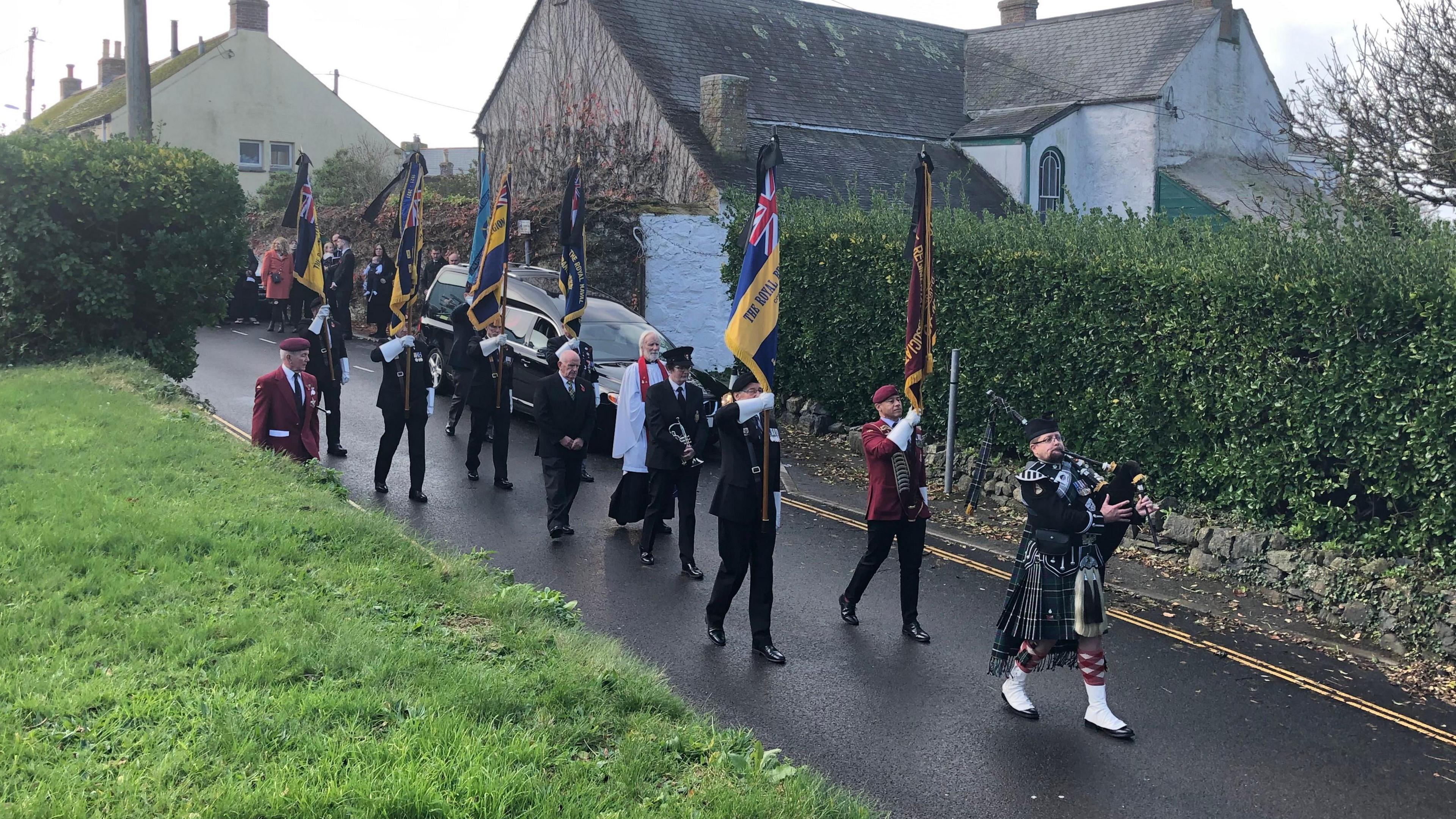 Mullion procession