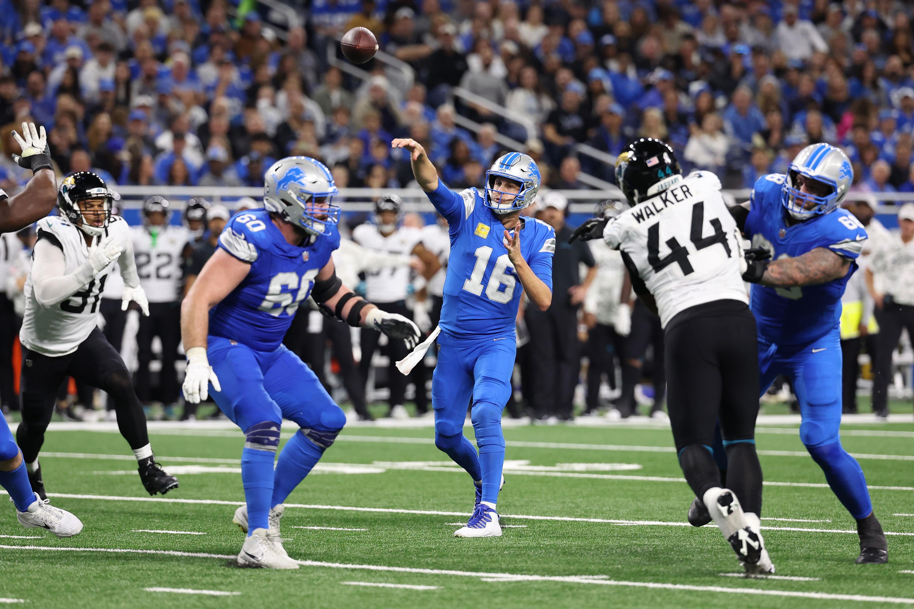 Jared Goff throws a pass during the game against the Jacksonville Jaguars