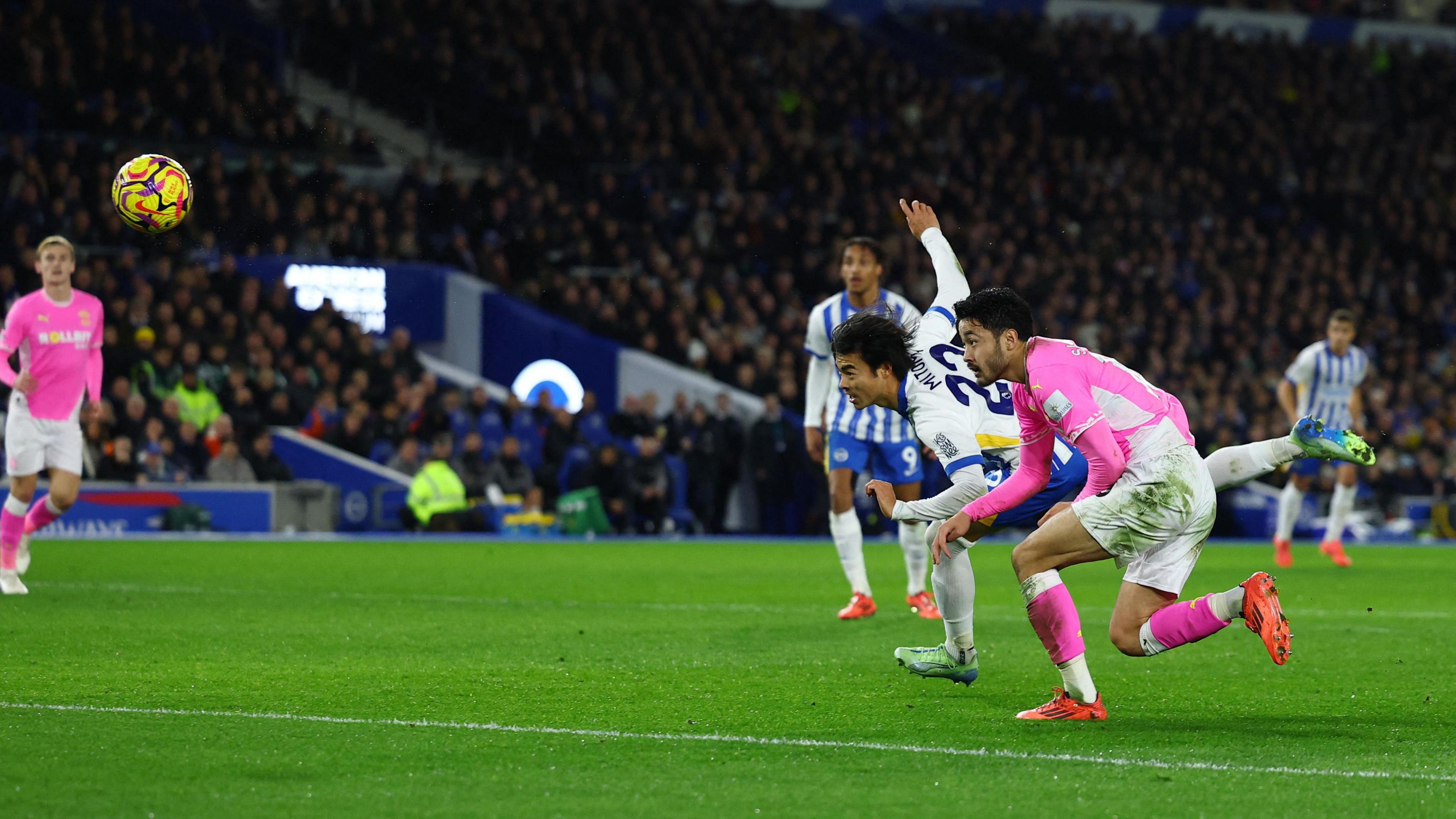 Kaoru Mitoma scores for Brighton against Southampton