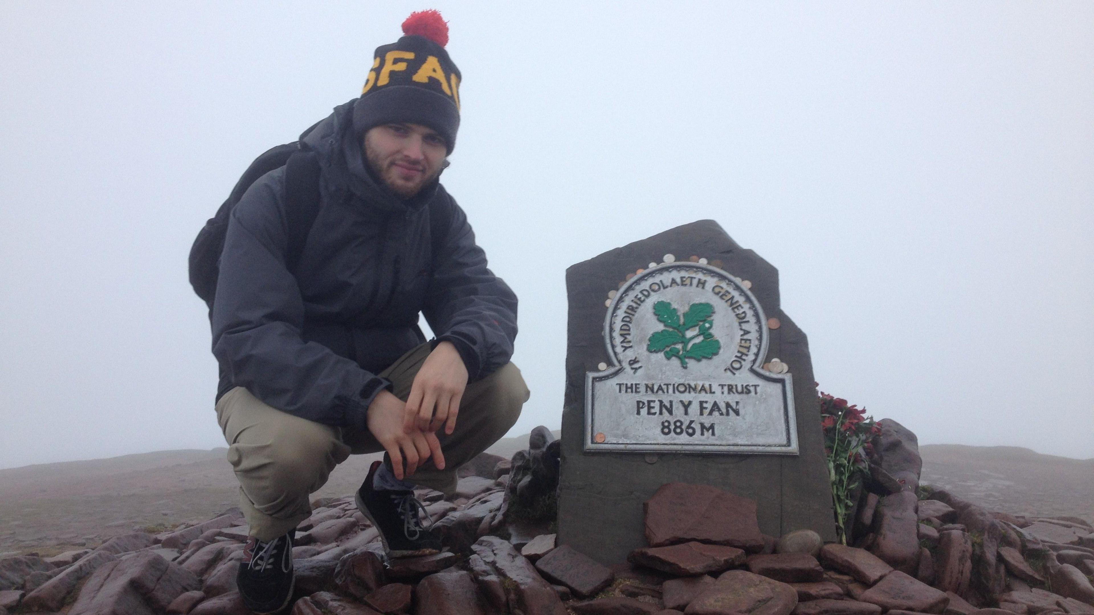 Pablo ar gopa Pen y Fan 