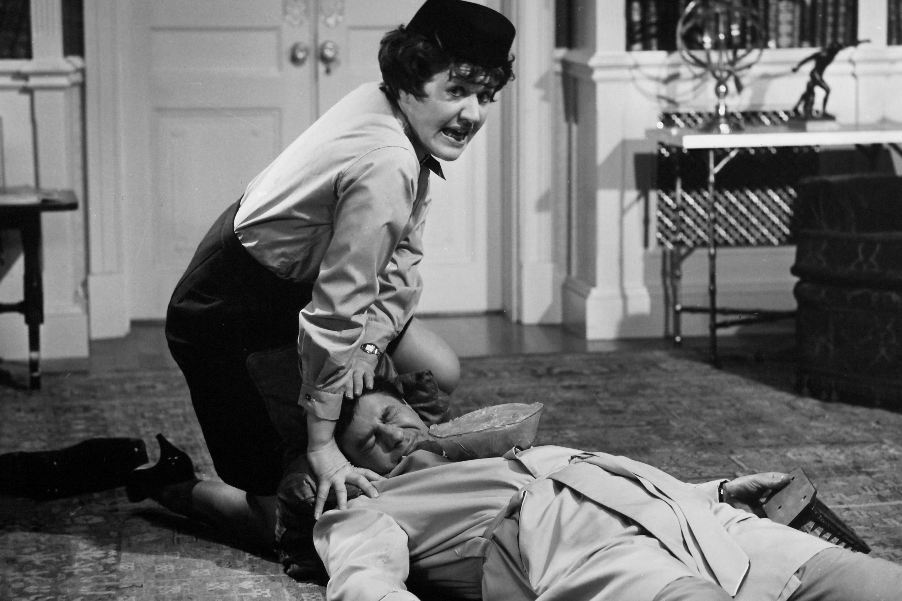 Patricia Routledge and Jerry Lewis in Don't Raise the Bridge, Lower the River