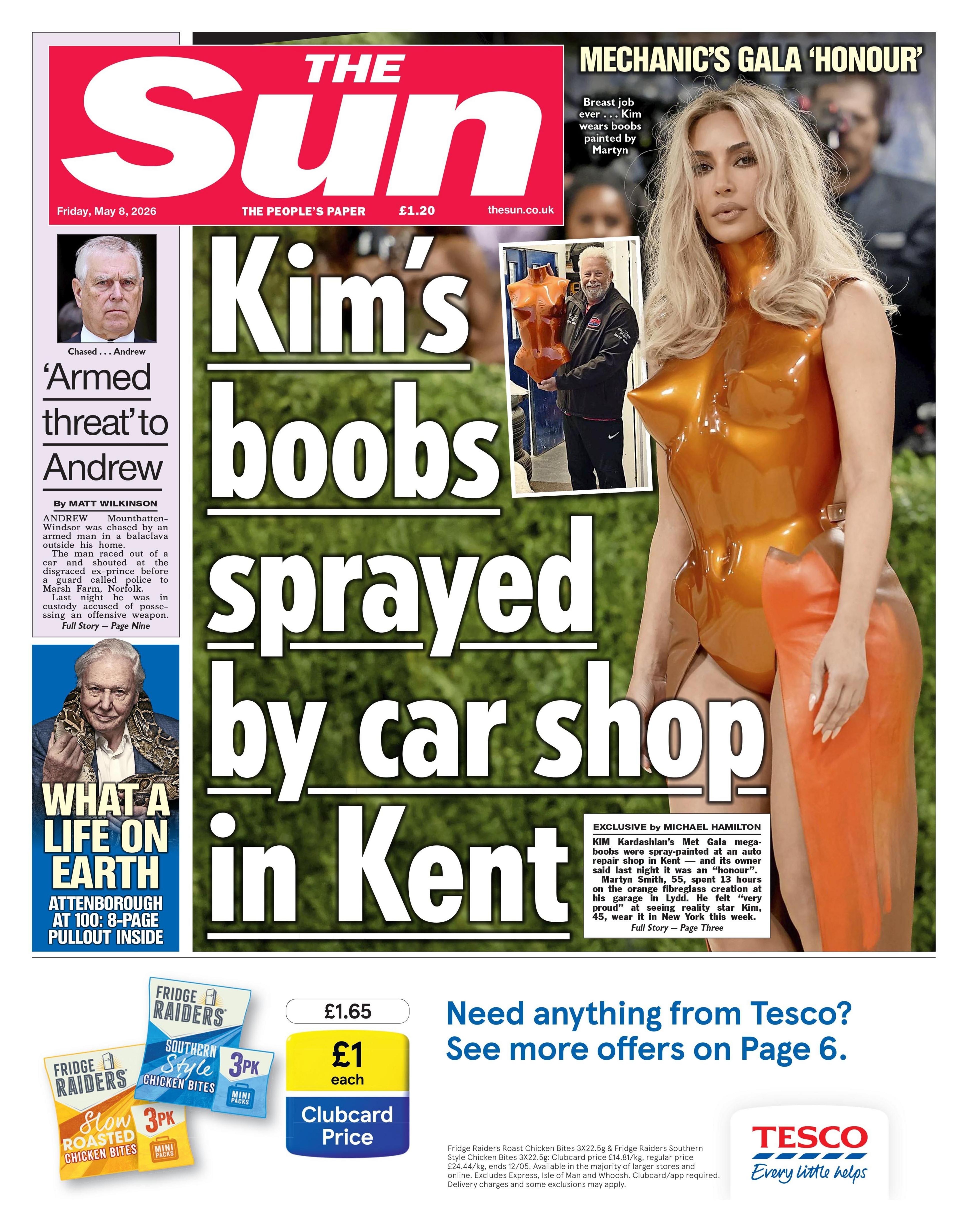 Titulli në faqen e parë të gazetës The Sun thotë: “Gjokset e Kim-it të spërkatura nga dyqani i makinave në Kent”.
