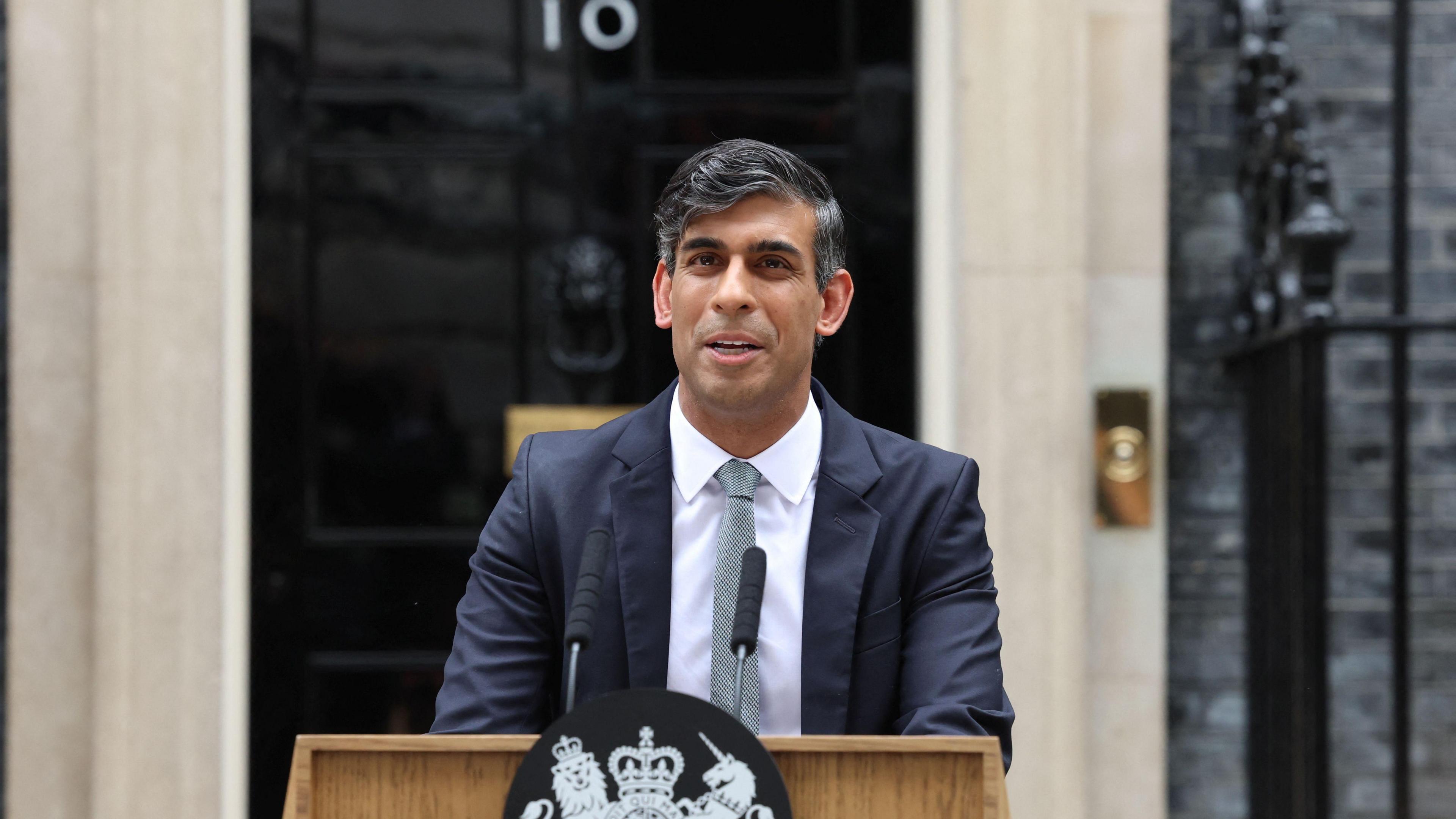 rishi sunak outside Downing Street 