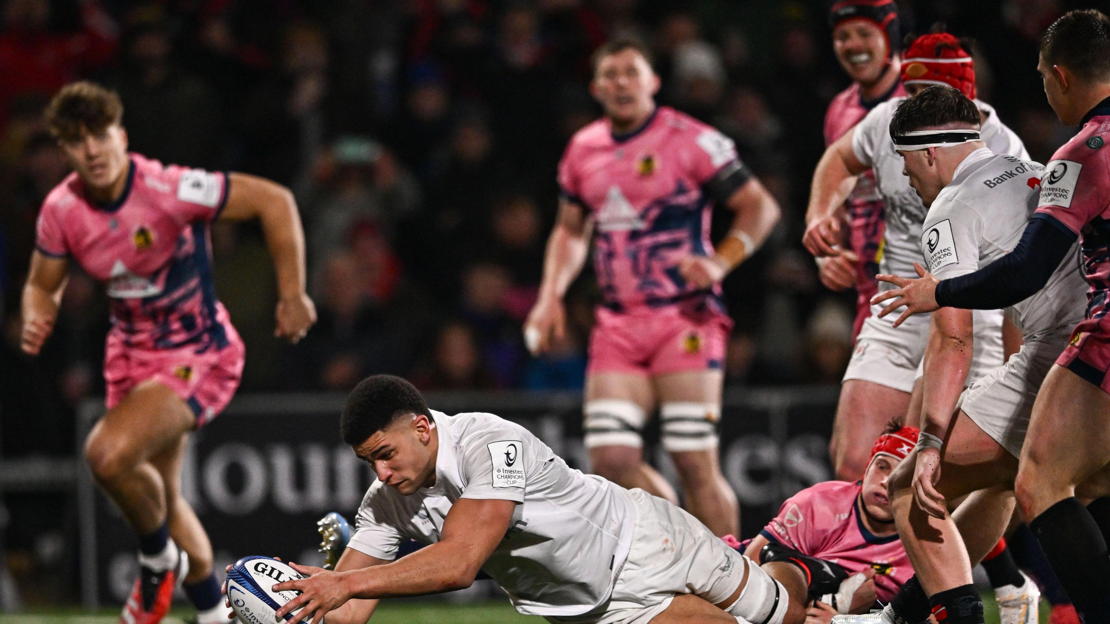 Cormac Izuchukwu scores a try