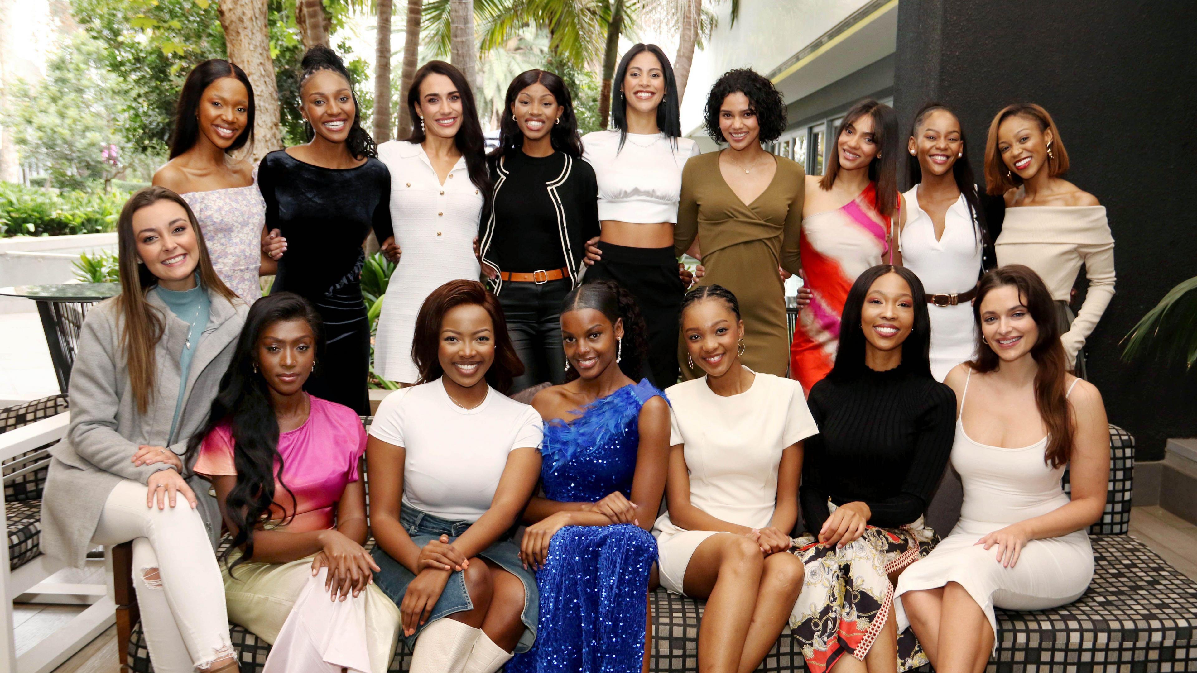 An image of the top 16 finalists in the Miss South Africa compeition