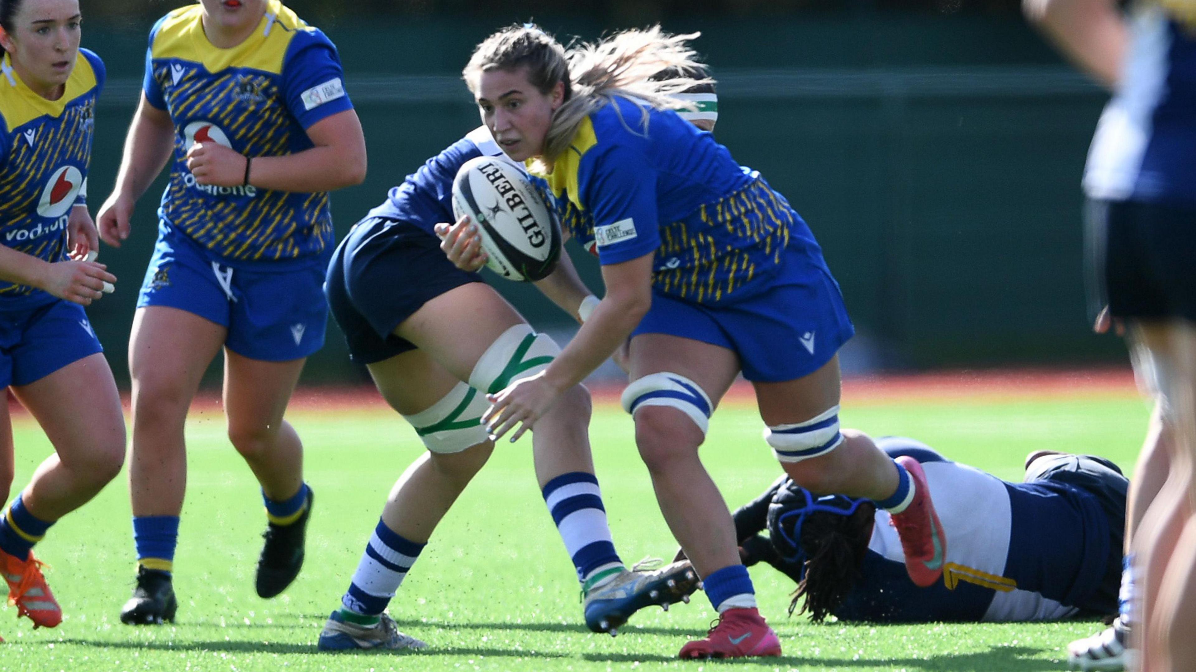 Anwen Owen carries the ball for Gwalia Lightning in Celtic Challenge