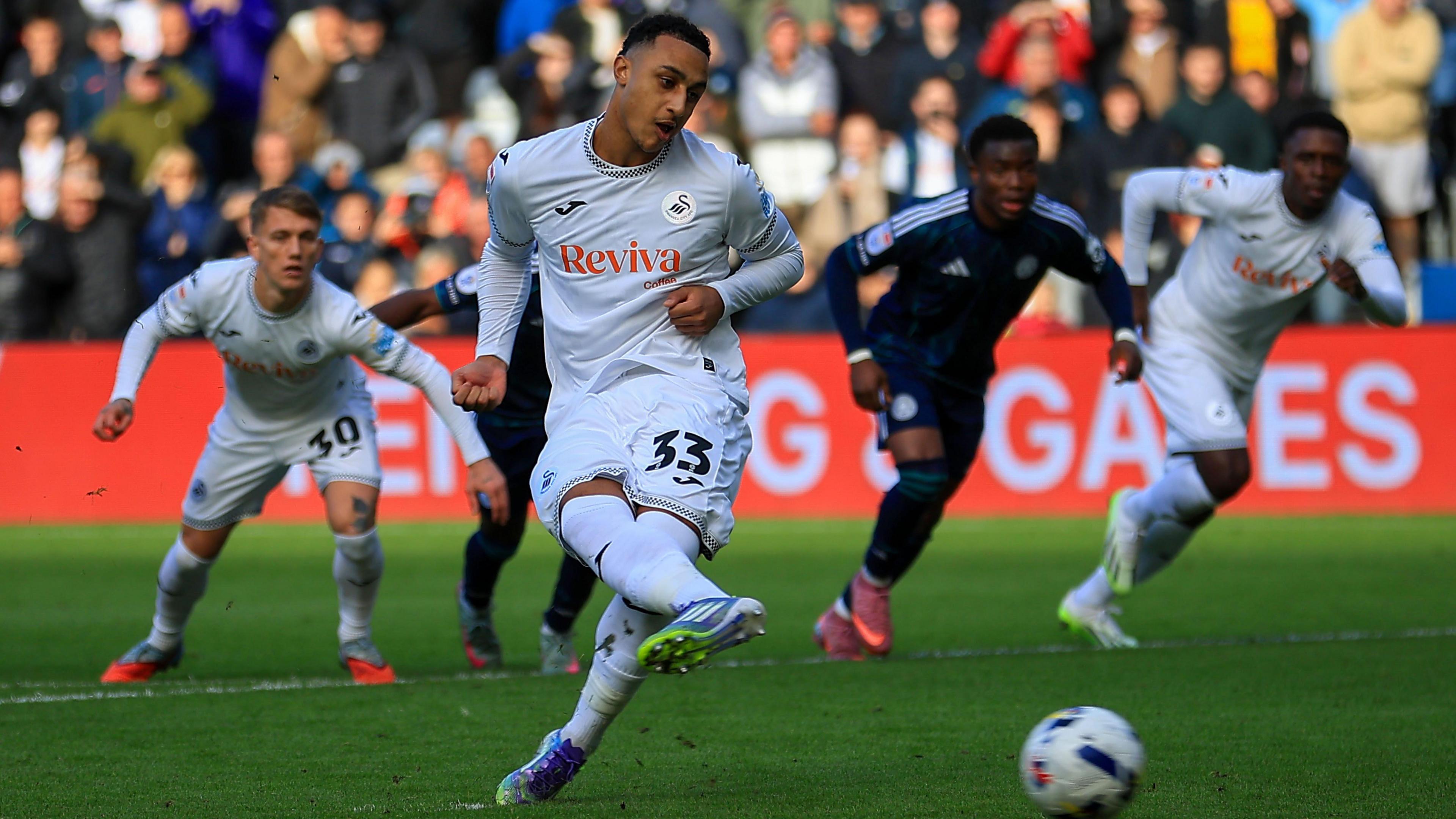 Adam Idah scores from the spot