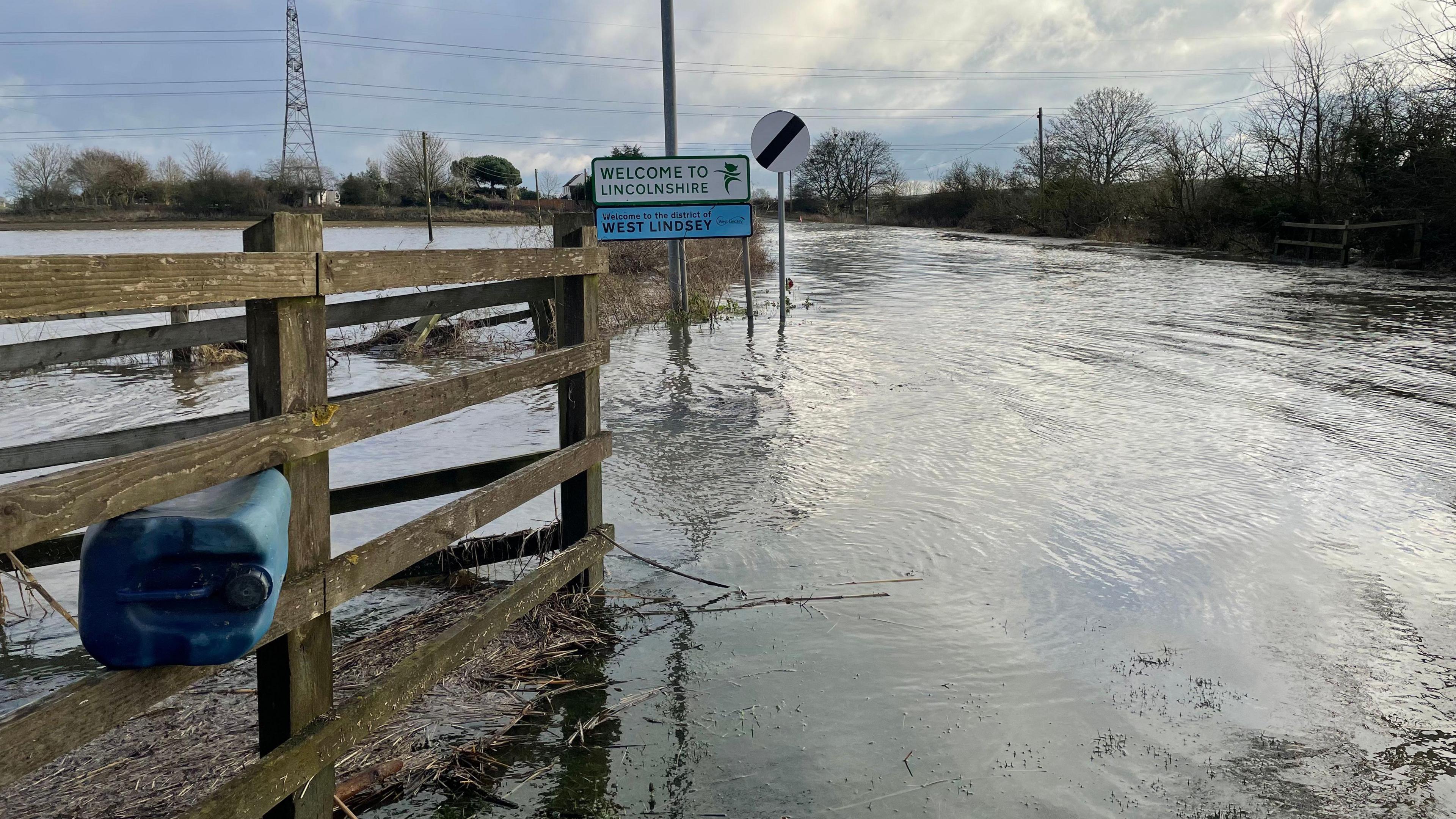 Flooding near Dunham Bridge in Lincolnshire