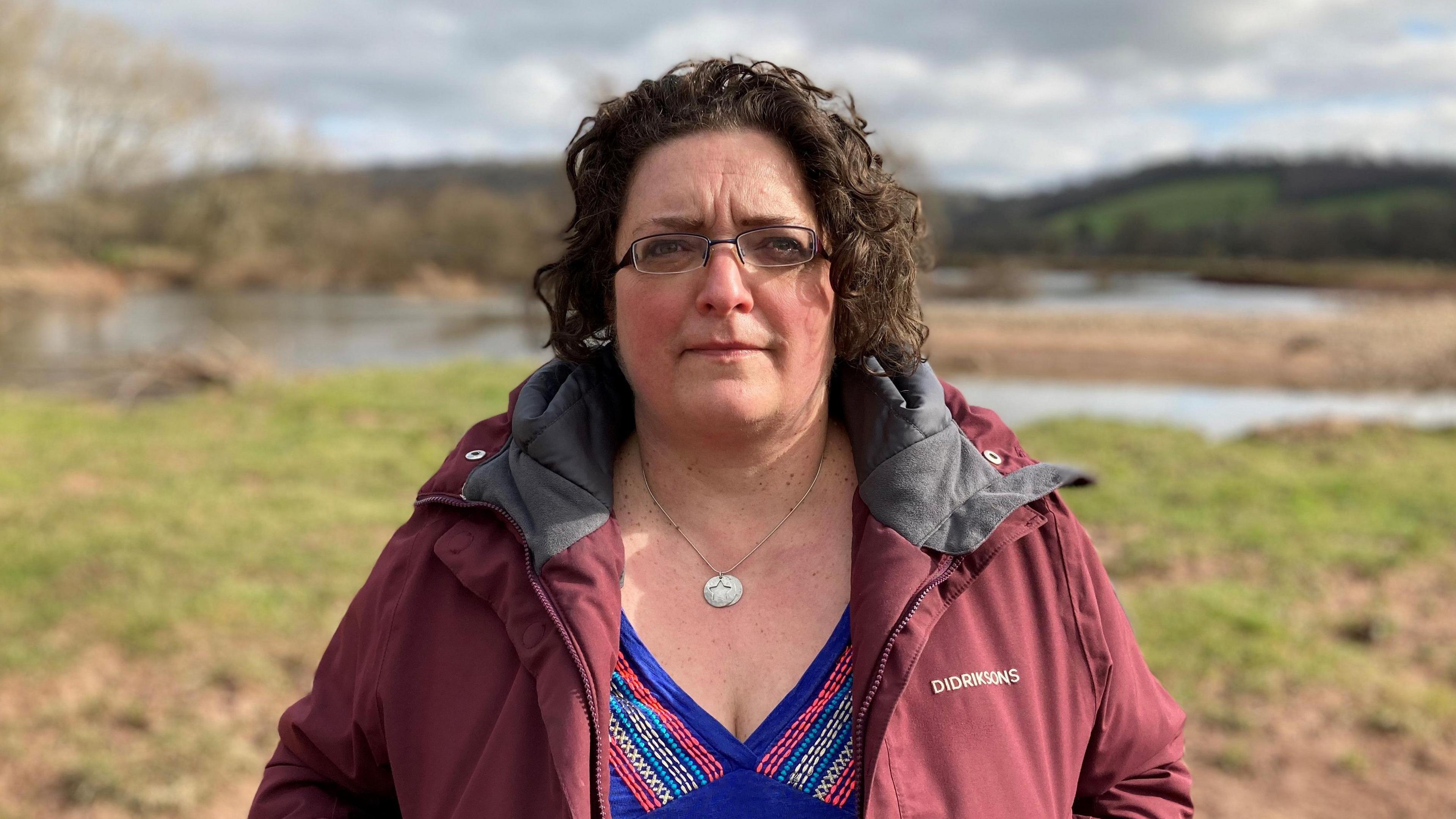 Gail Davies-Walsh o Afonydd Cymru
