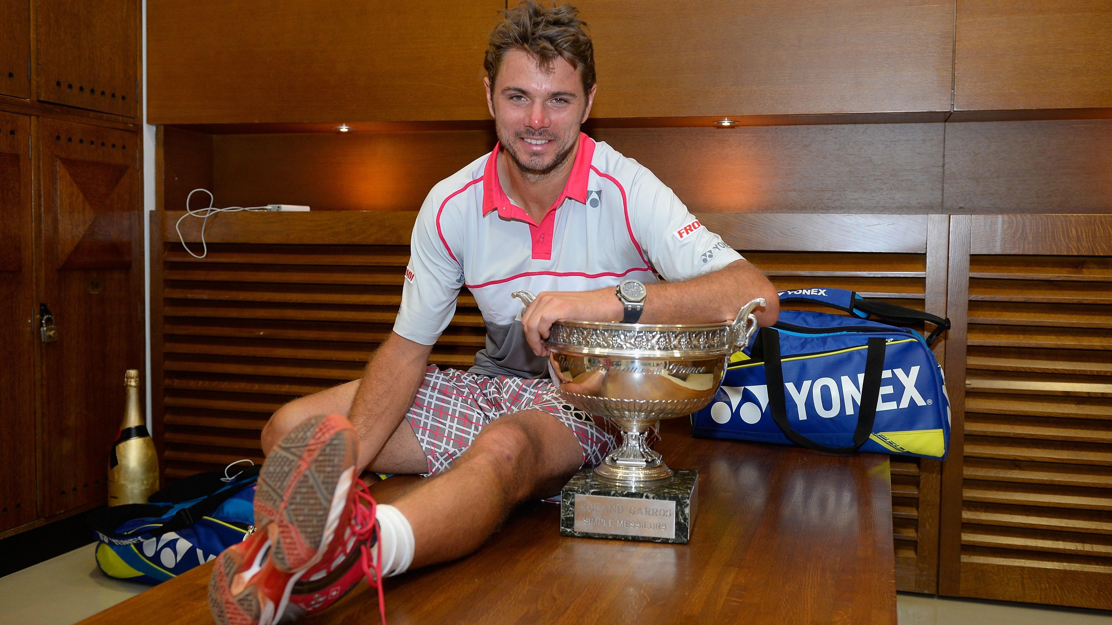 Stan Wawrinka with the French Open trophy in 2015