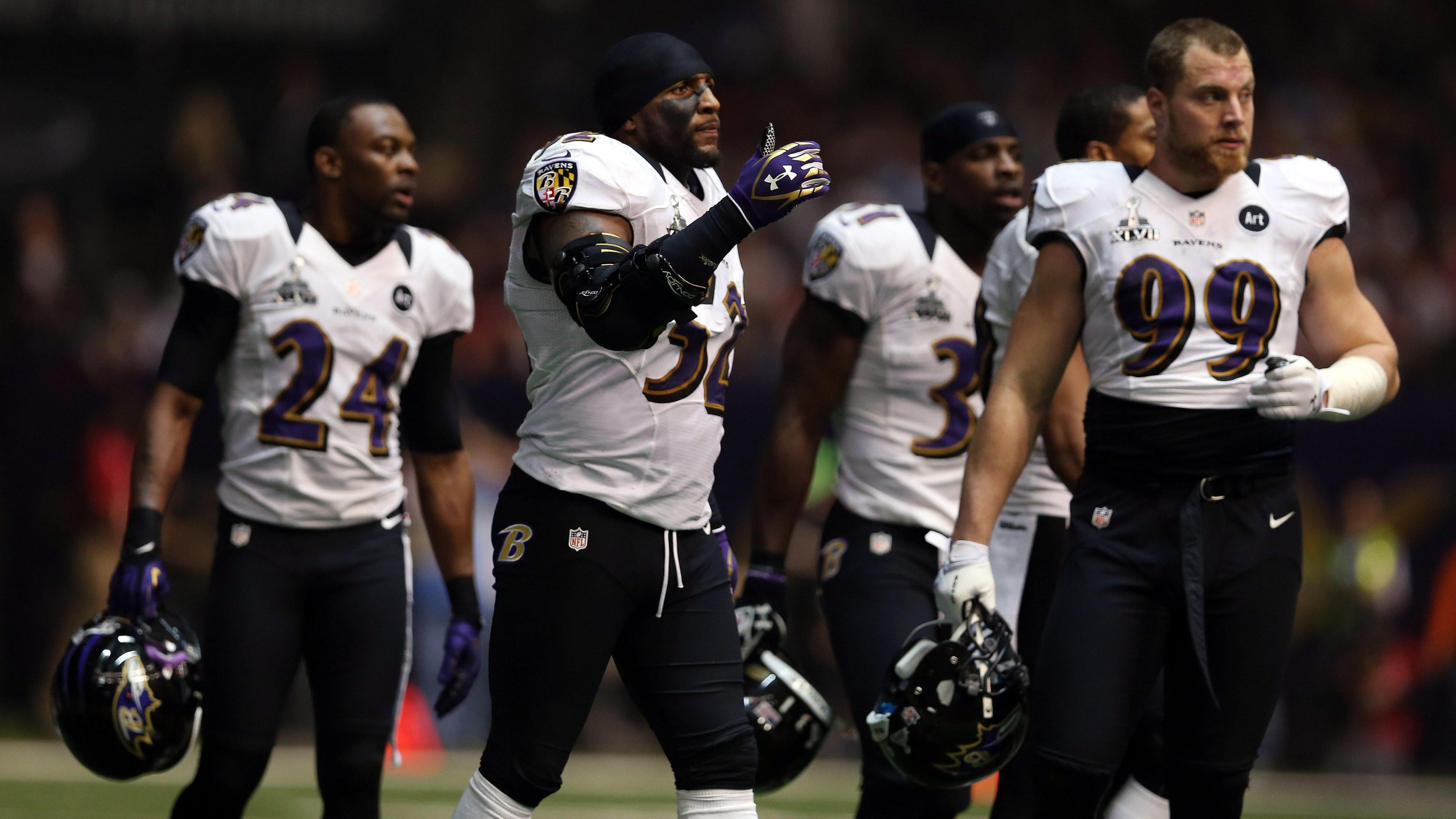 Ray Lewis of the Baltimore Ravens during the Super Bowl blackout