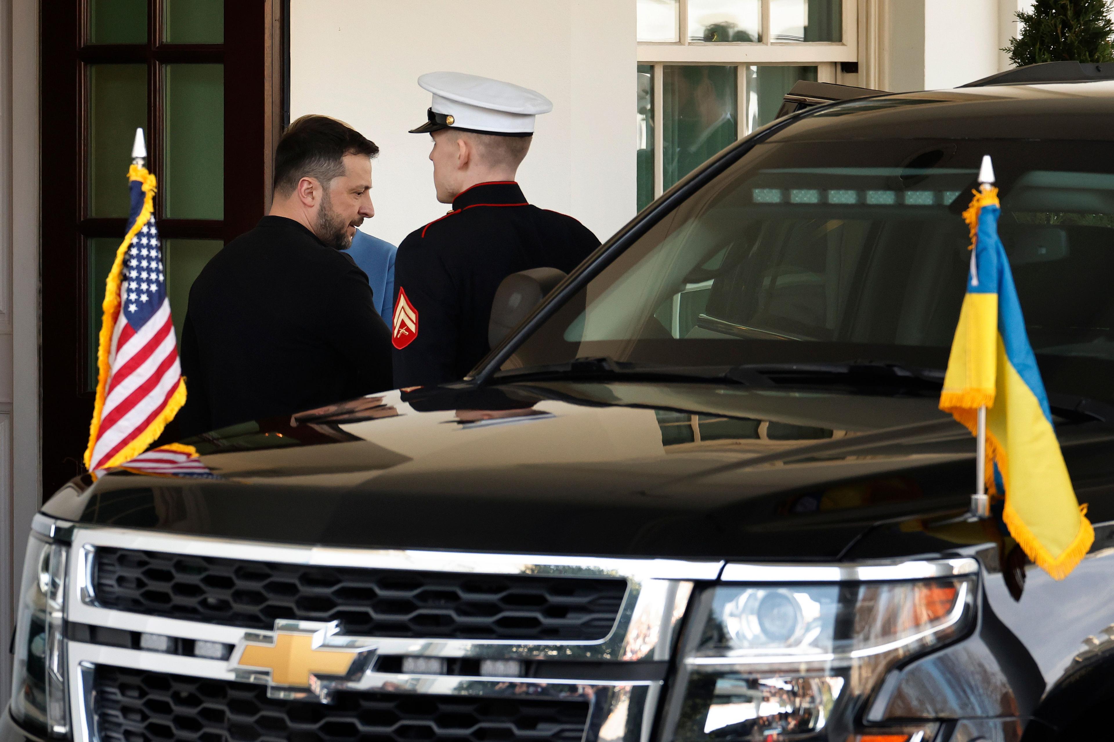 Volodymyr Zelensky leaves the White House. 