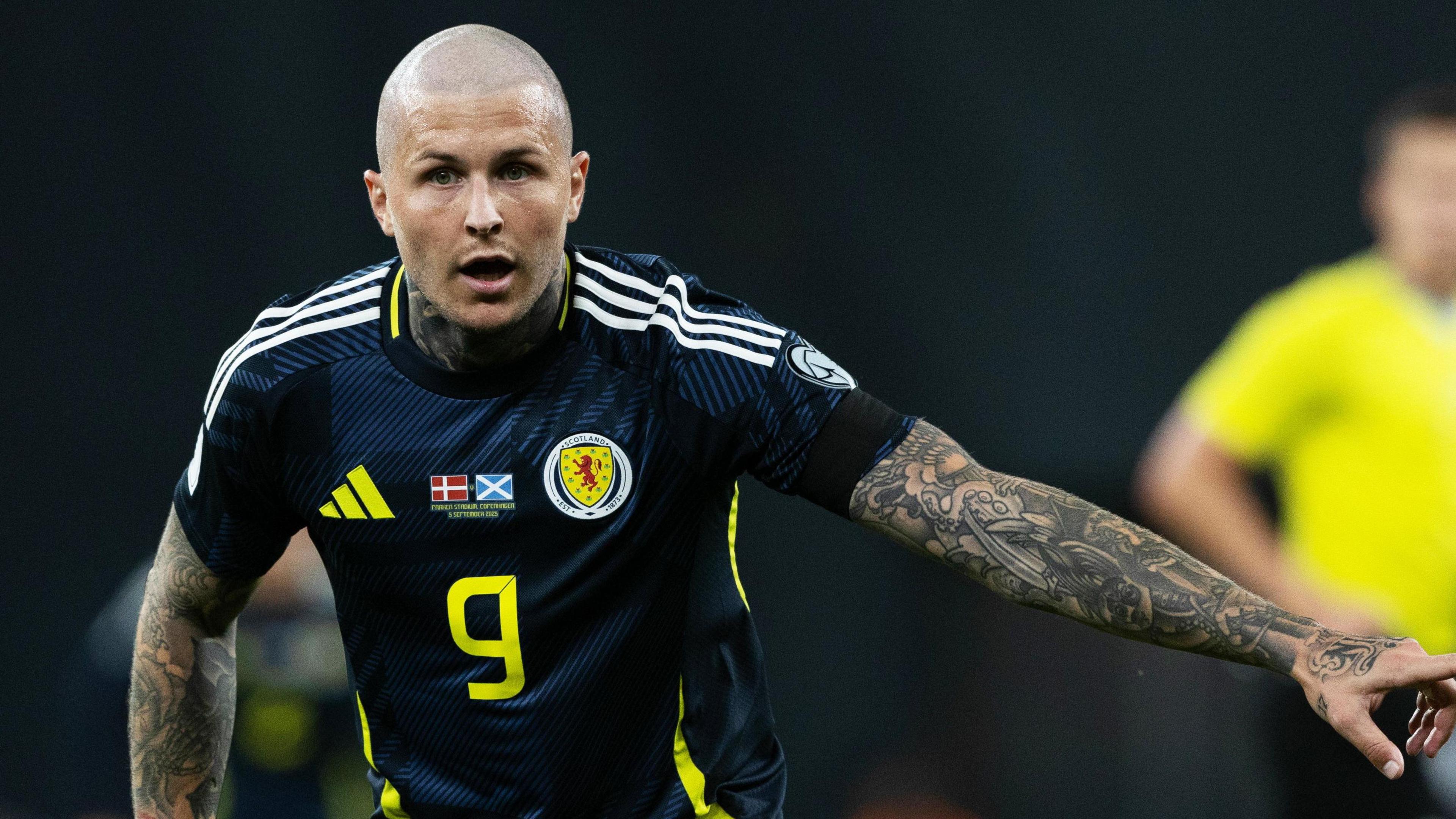 It's like a family' - Lyndon Dykes hails Scotland togetherness - BBC Sport