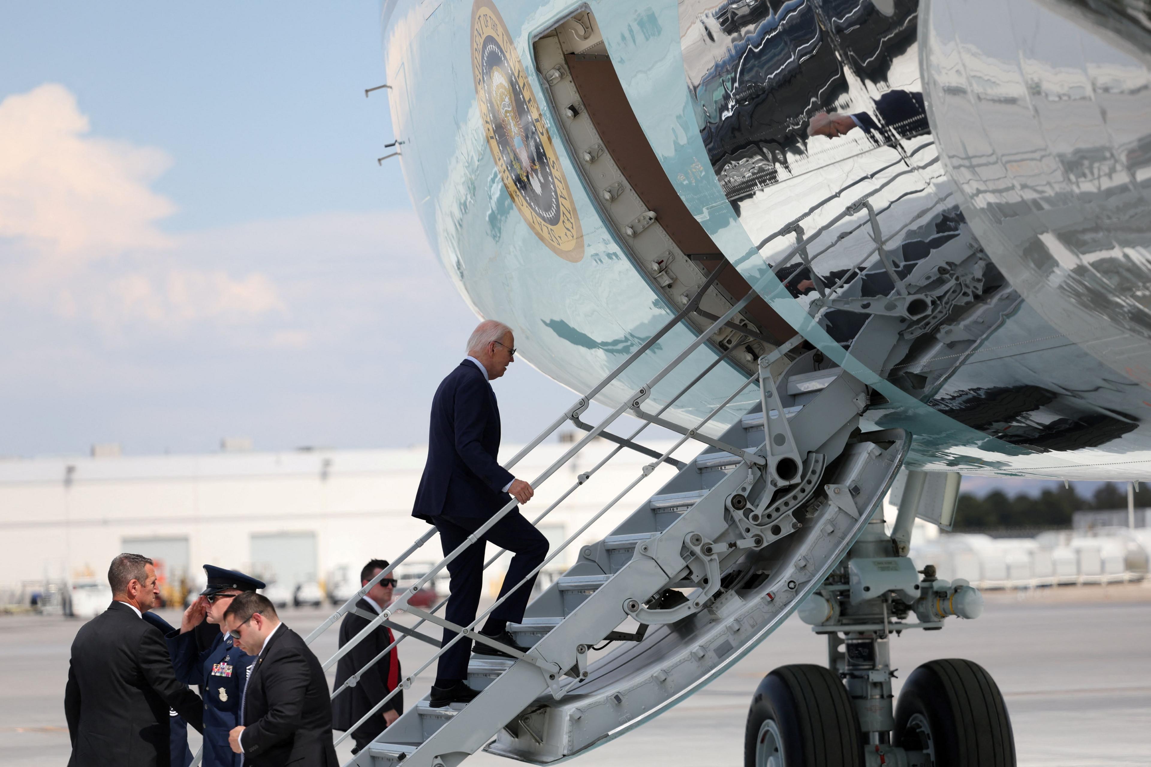 Joe Biden boards Air Force One 