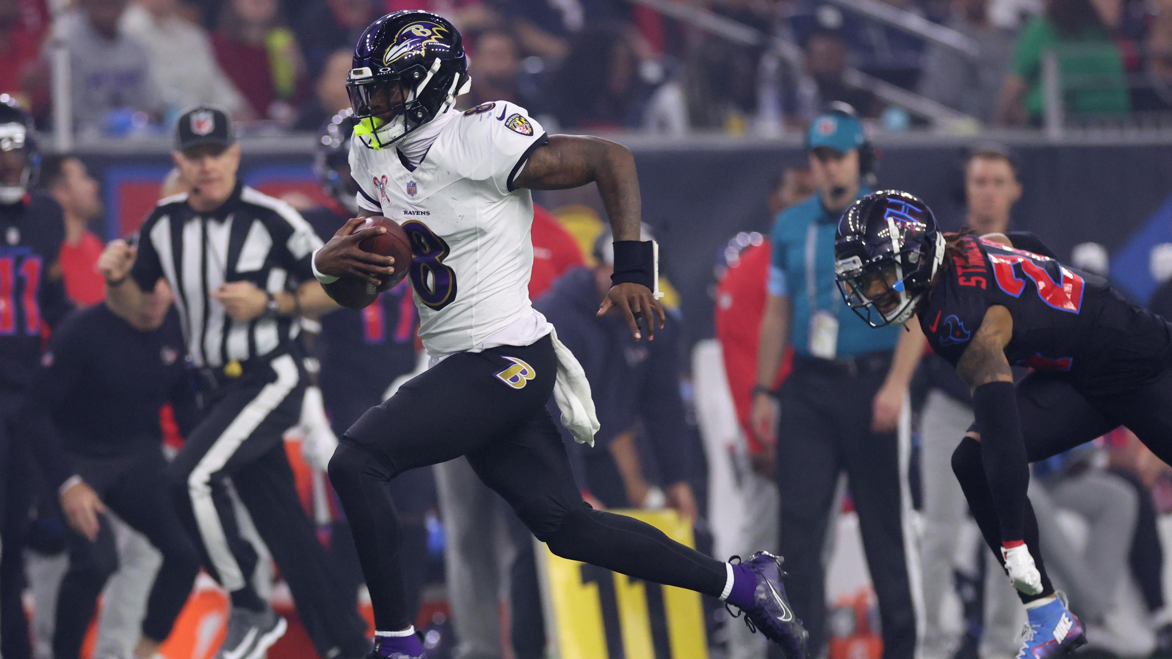 Baltimore Ravens quarterback Lamar Jackson running for a touchdown