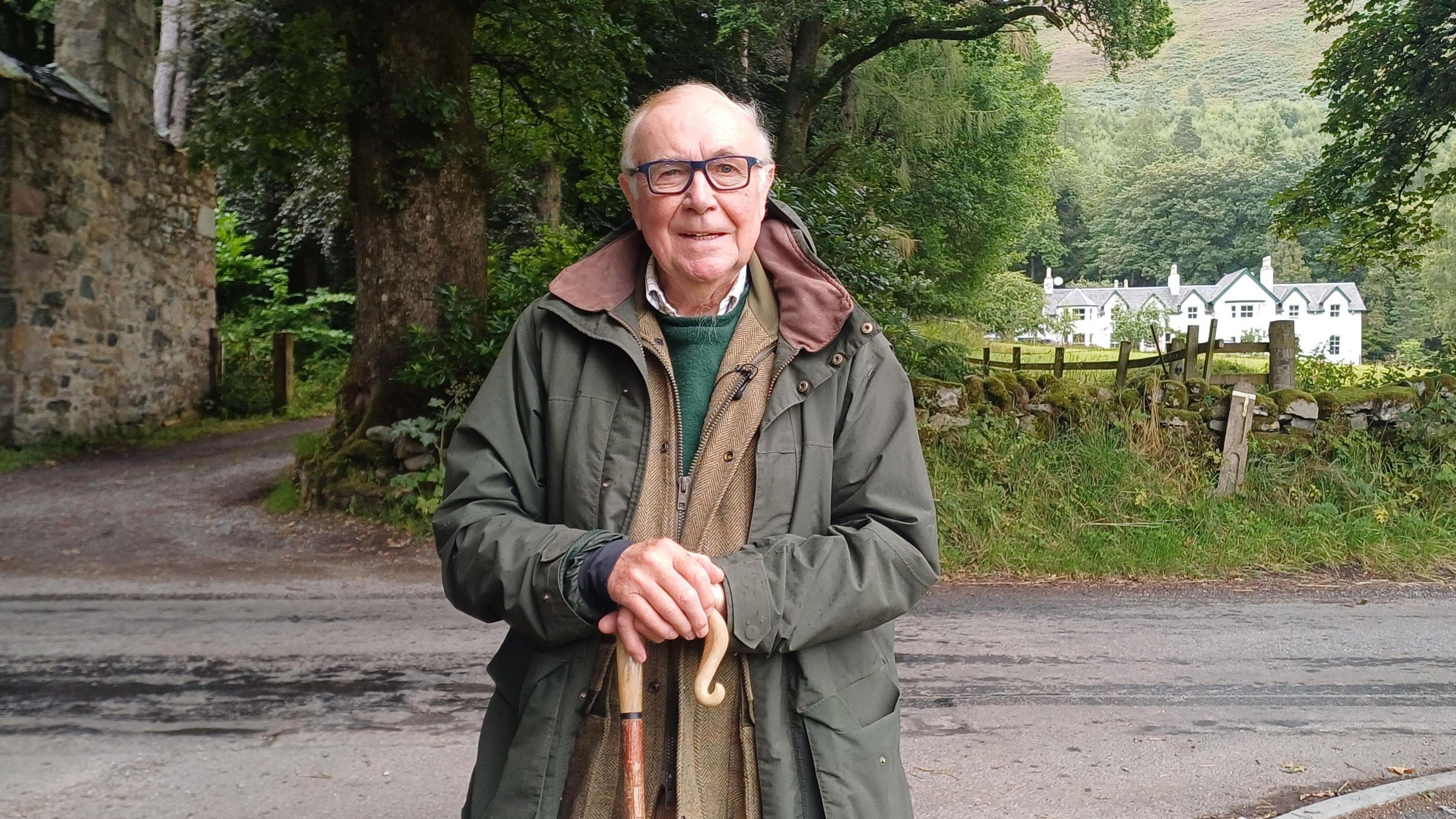 Alasdair Riddell