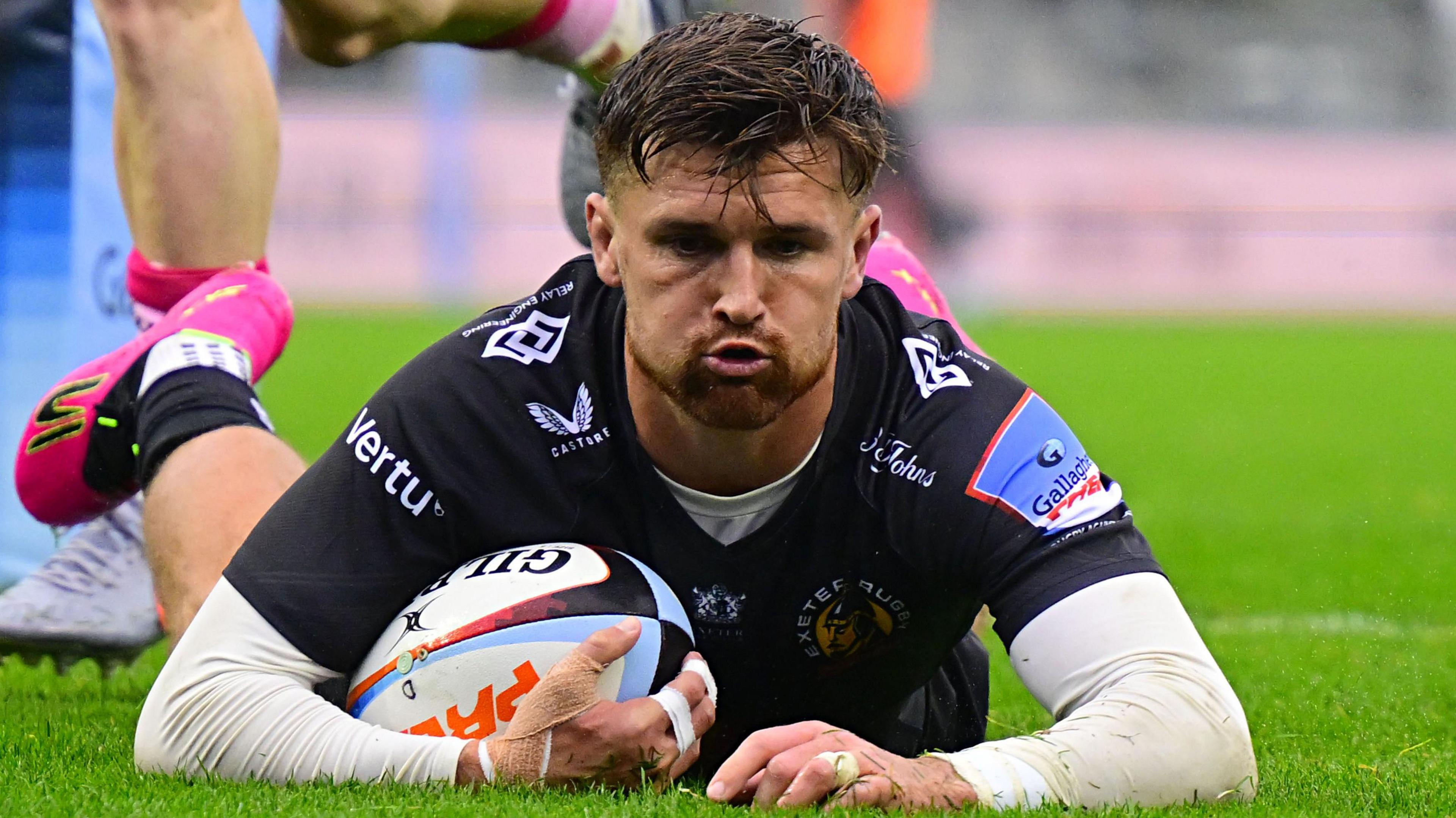 Henry Slade scores a try for Exeter