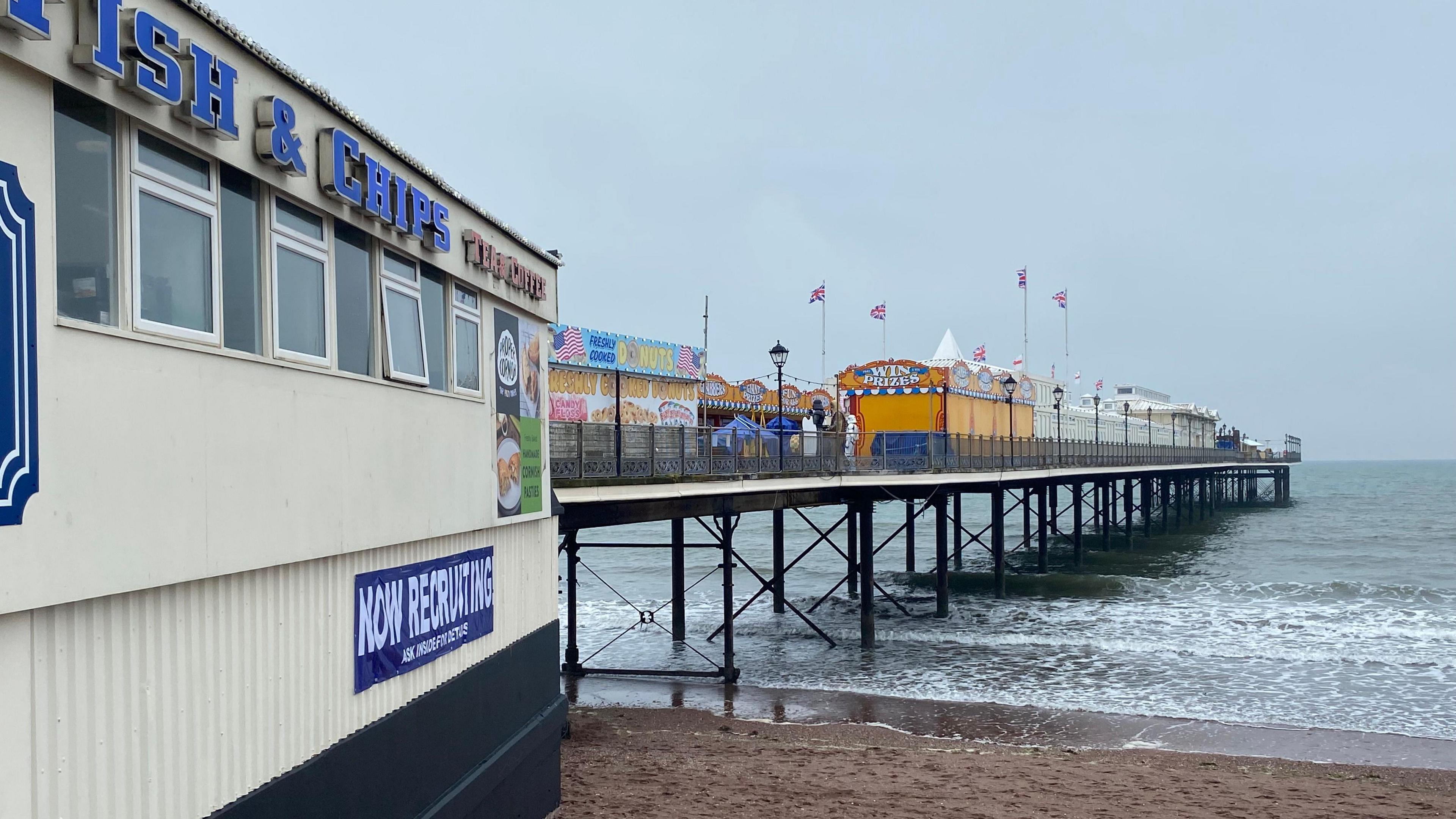 Paignton Pier to shine with Christmas lights for first time - BBC News