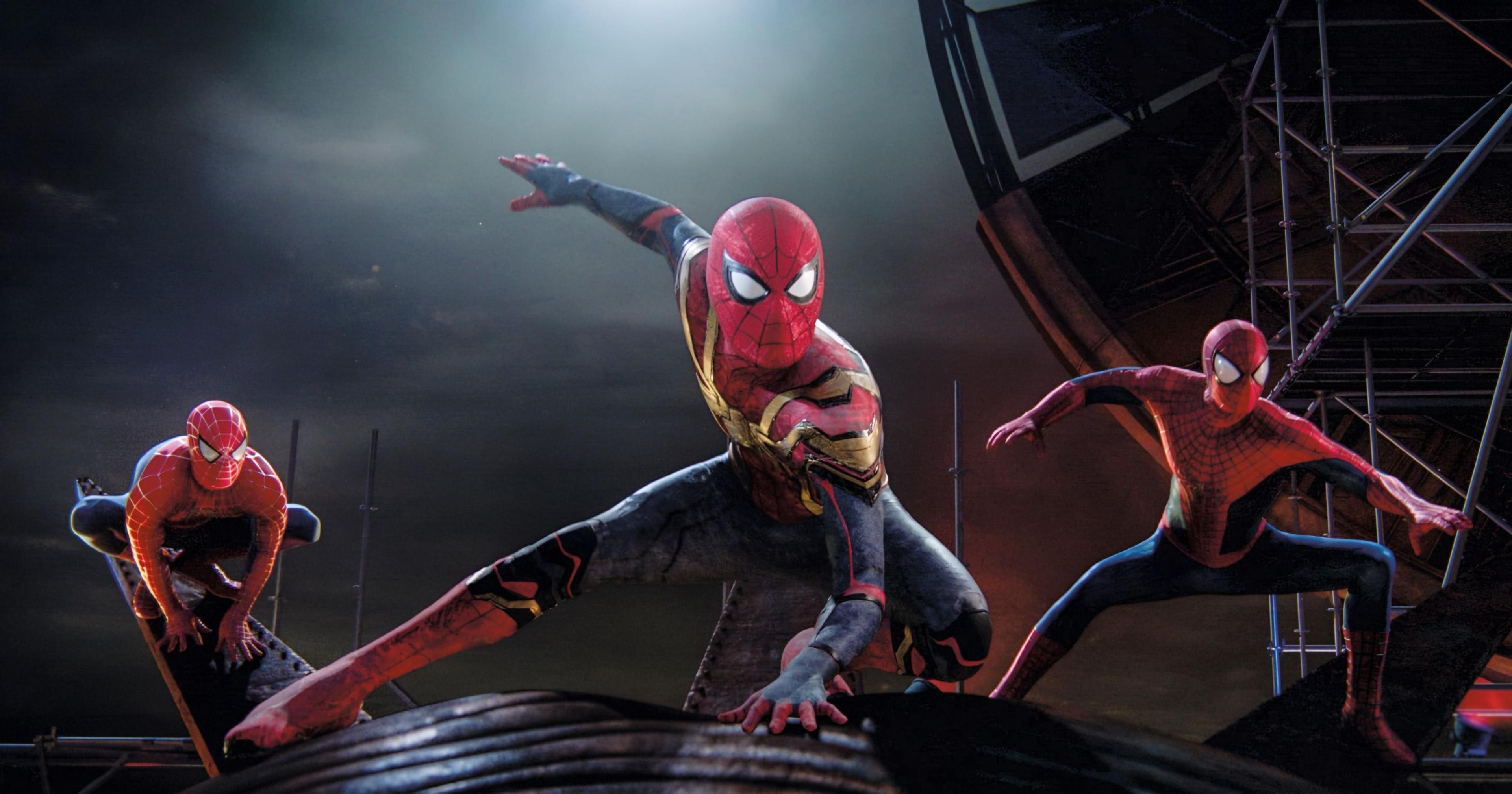 Three versions of Spider-Man played by Tobey Maguire, Tom Holland and Andrew Garfield land on the statue of Liberty in Spider-Man: No Way Home. 