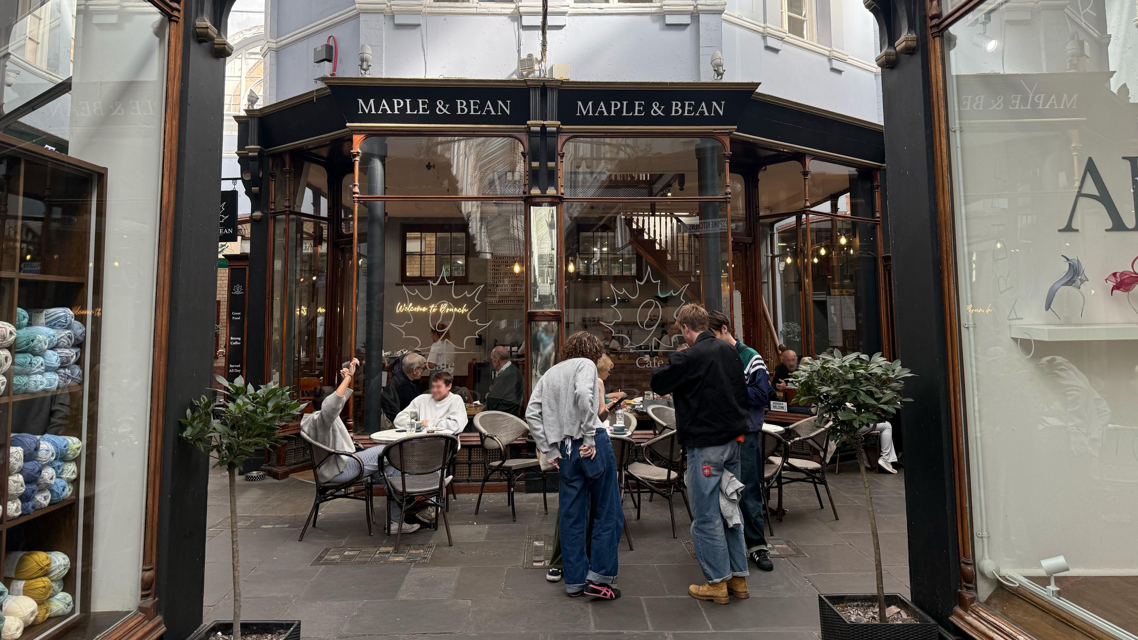 Maple & Bean, Morgan Arcade
