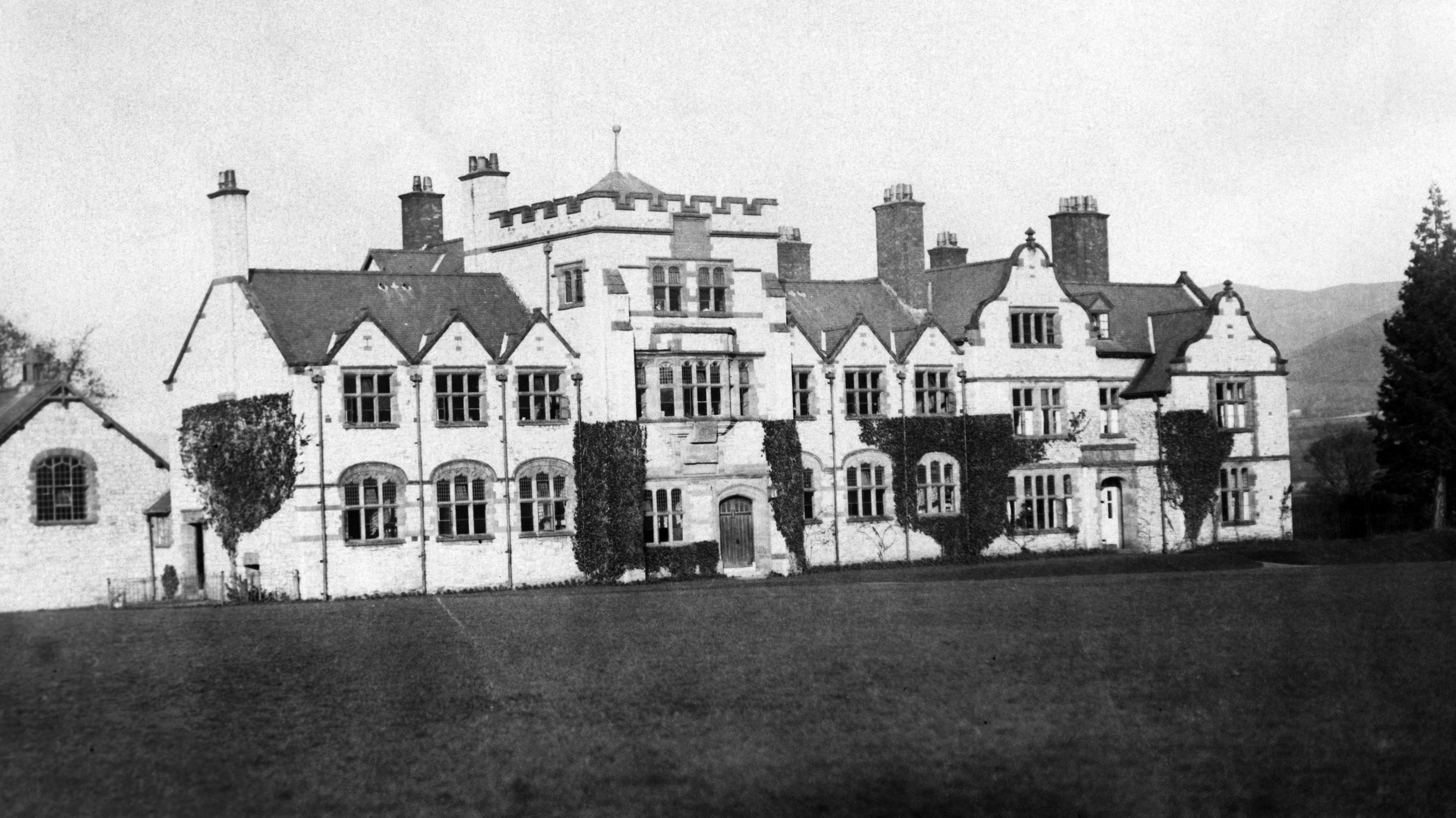 Ysgol Rhuthun yn 1927