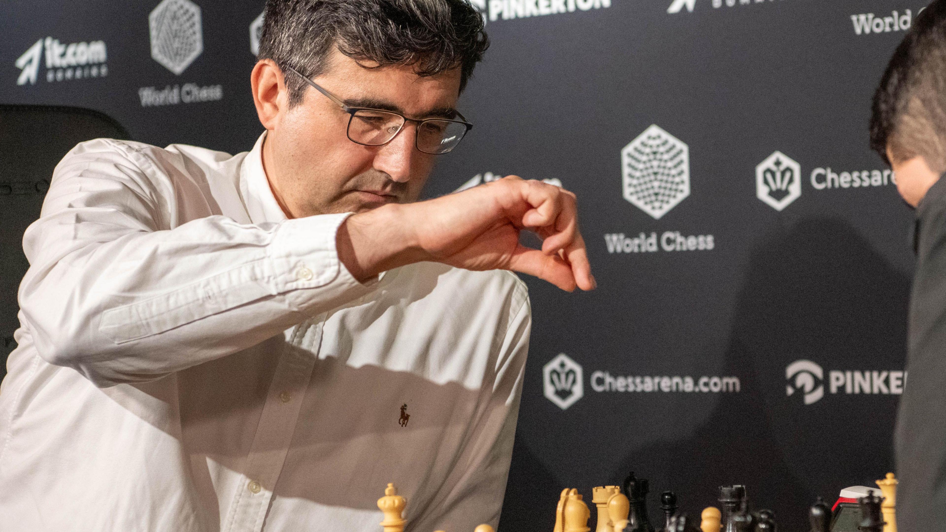 Vladimir Kramnik playing chess