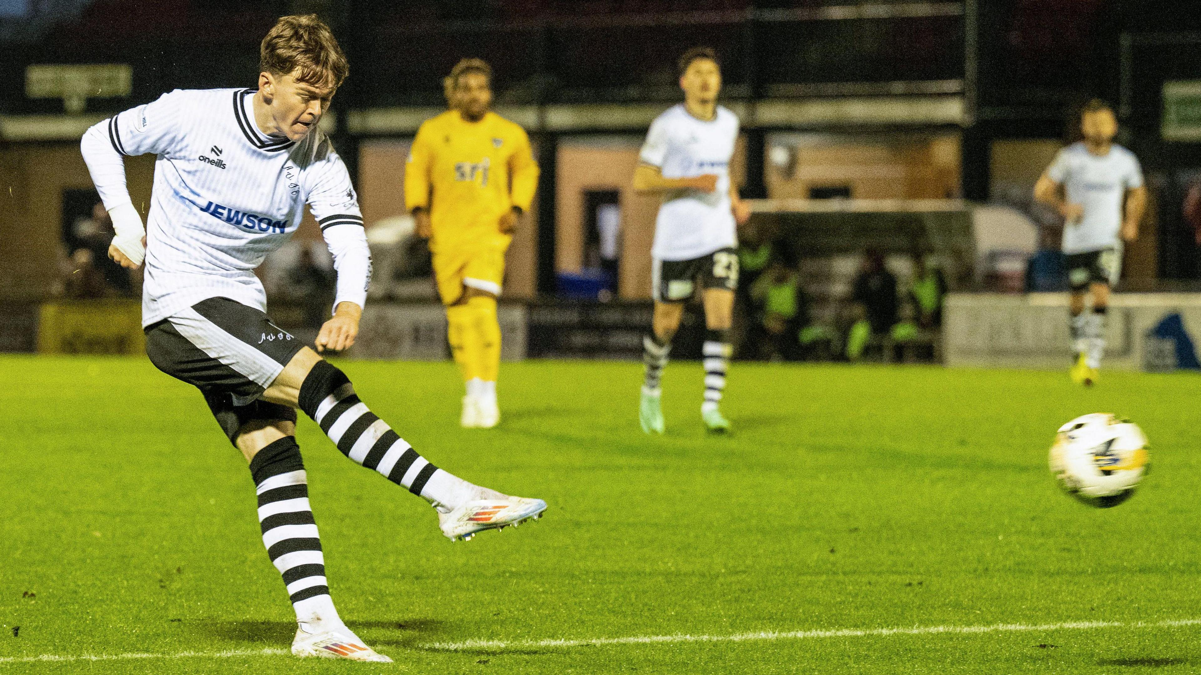 Jay Henderson scores for Ayr United against Dunfermline Athletic