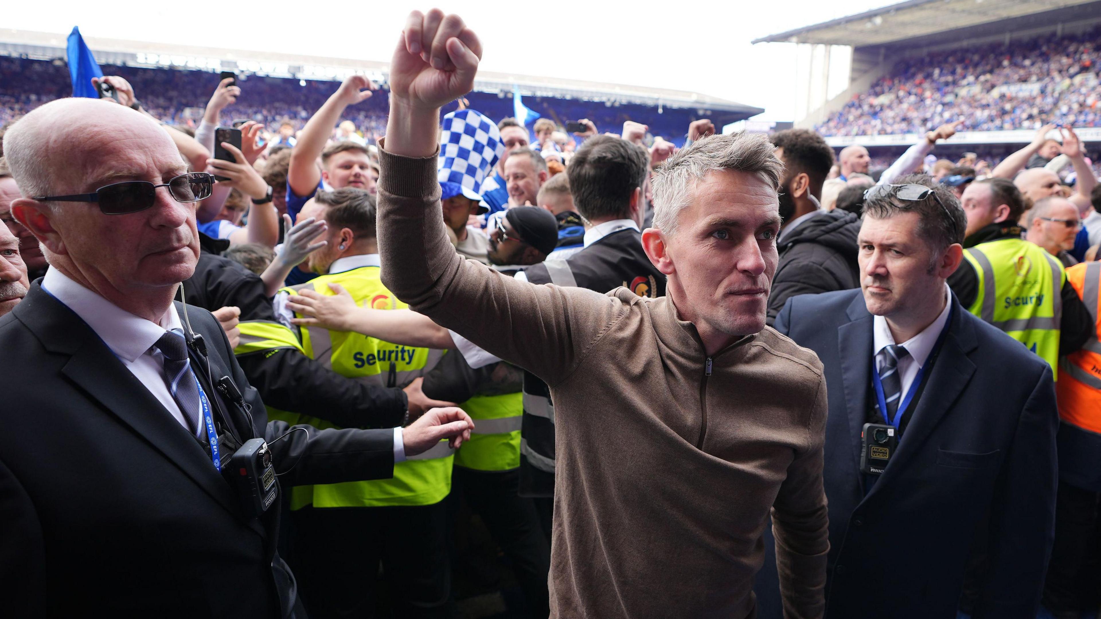 Kieran McKenna celebrates promotion