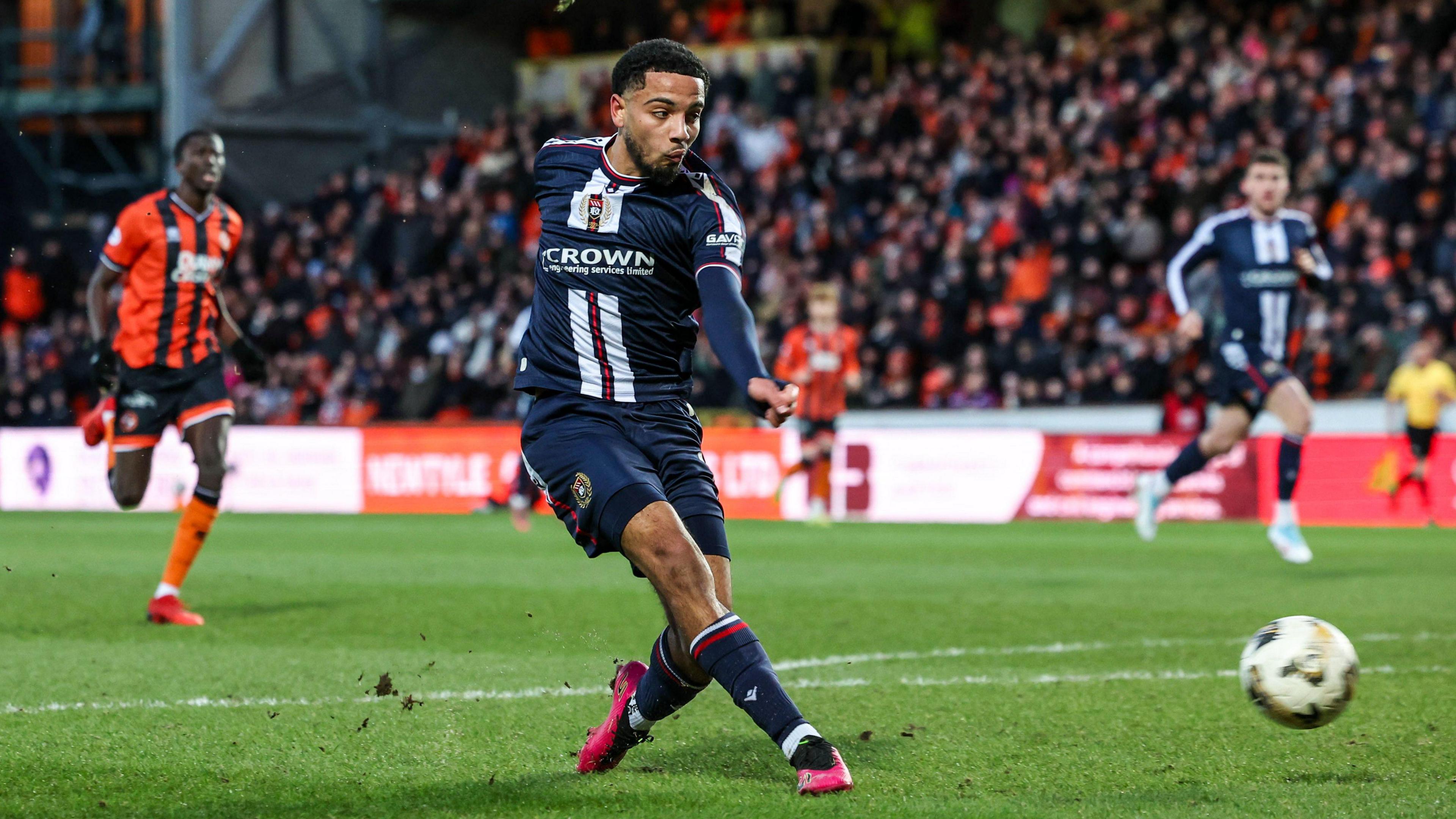 Ashley Hay scores for Dundee against Dundee United