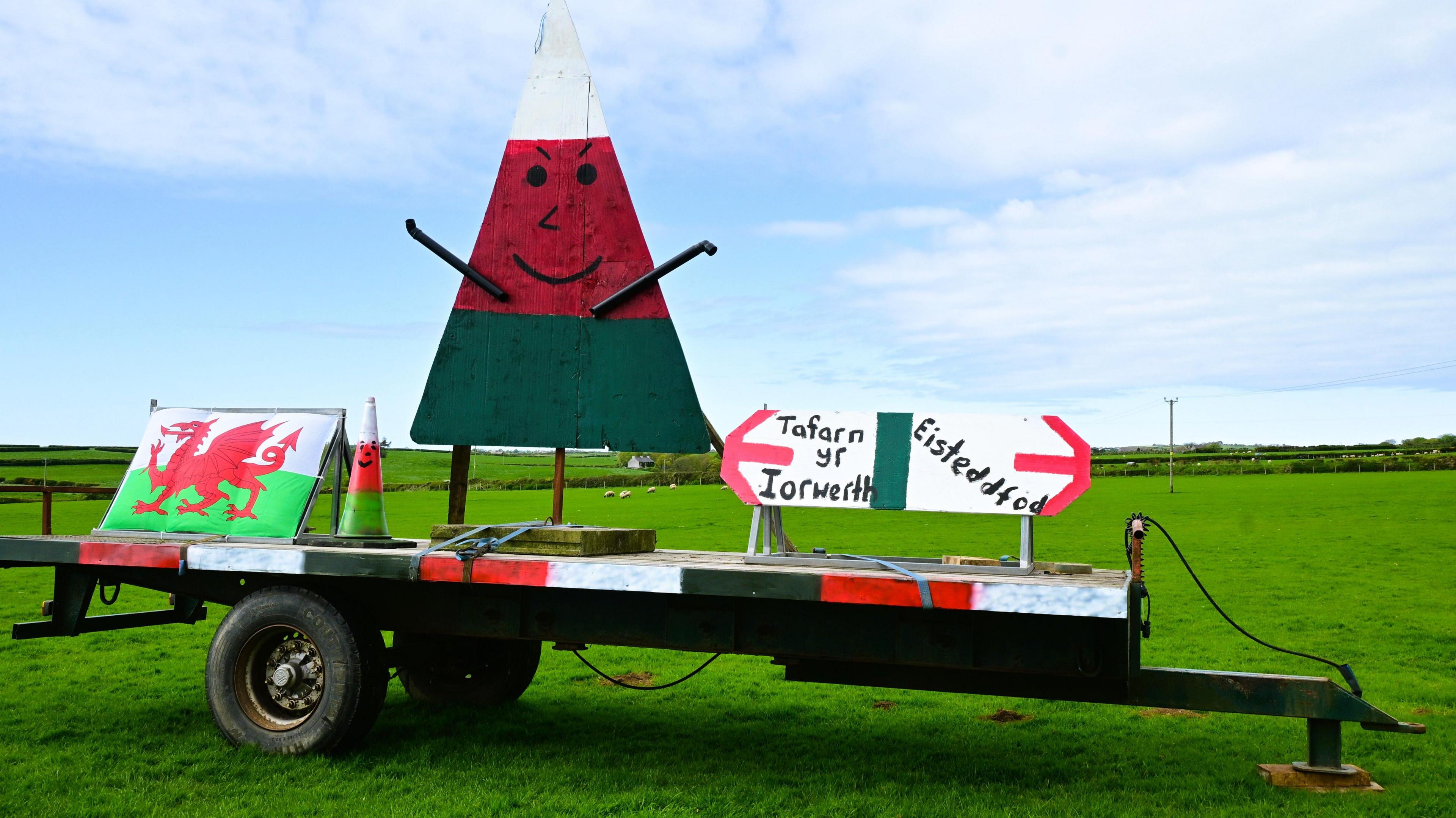 Mr Urdd