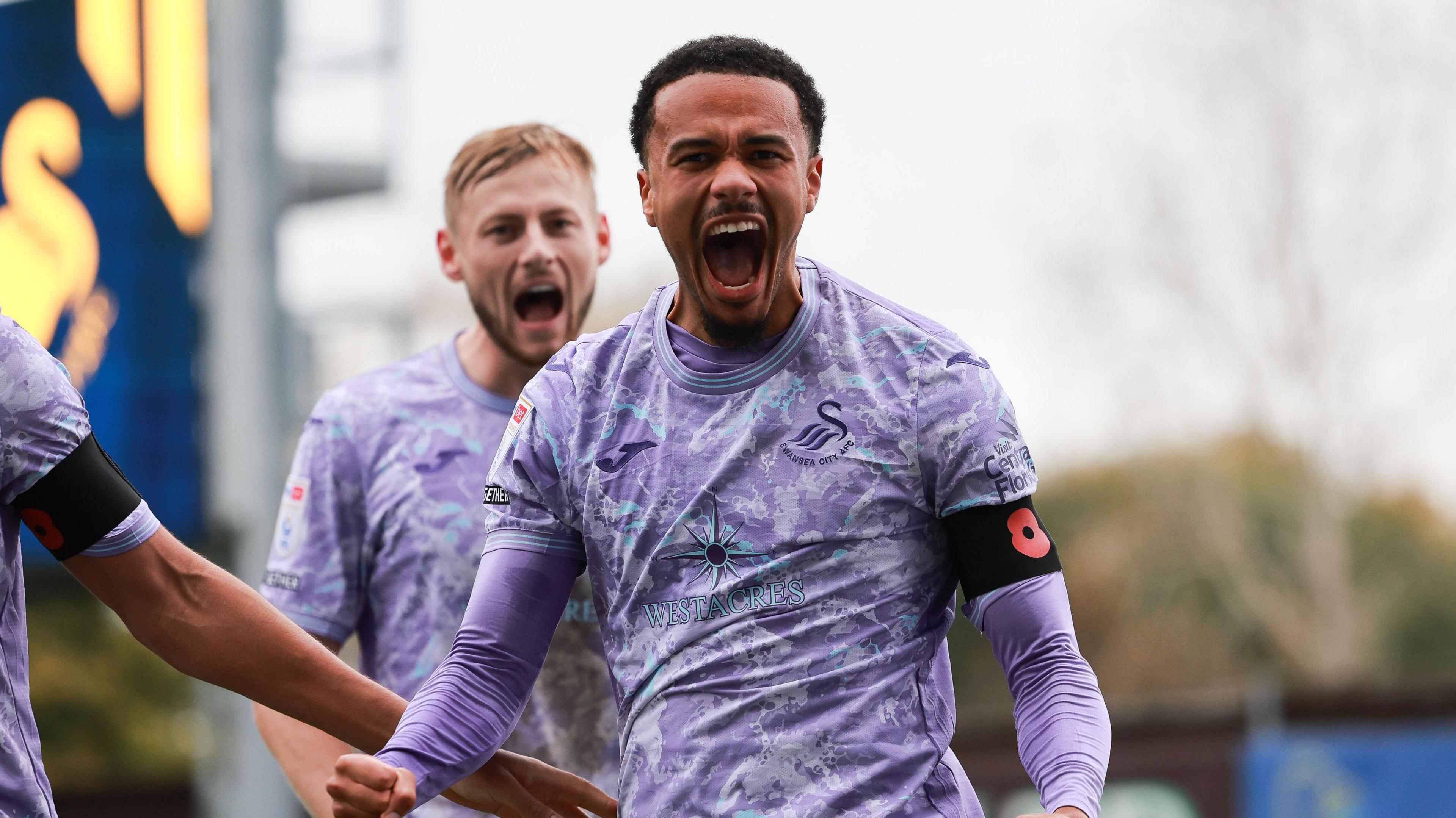 Florian Bianchini celebrates his goal