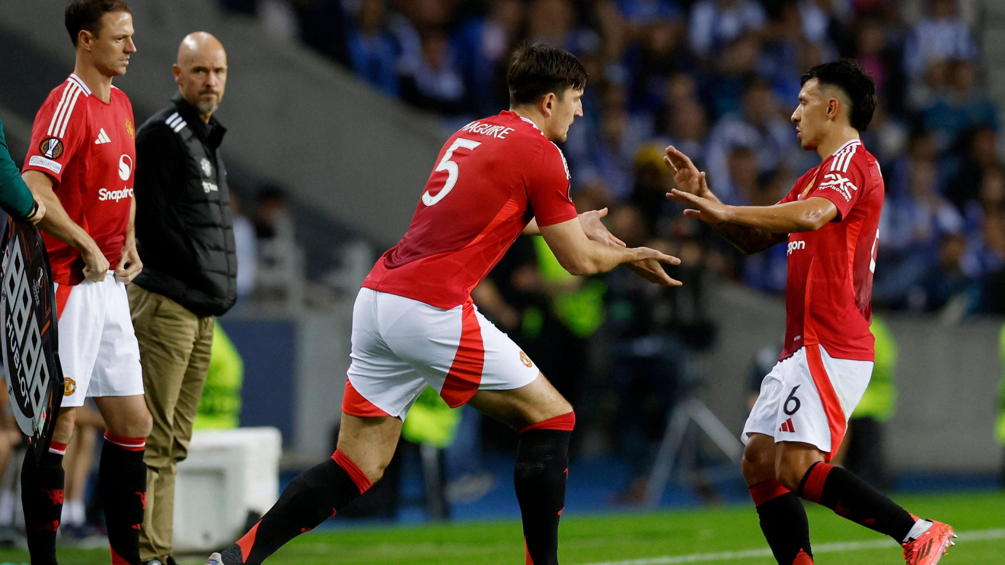 Harry Maguire comes on for Manchester United