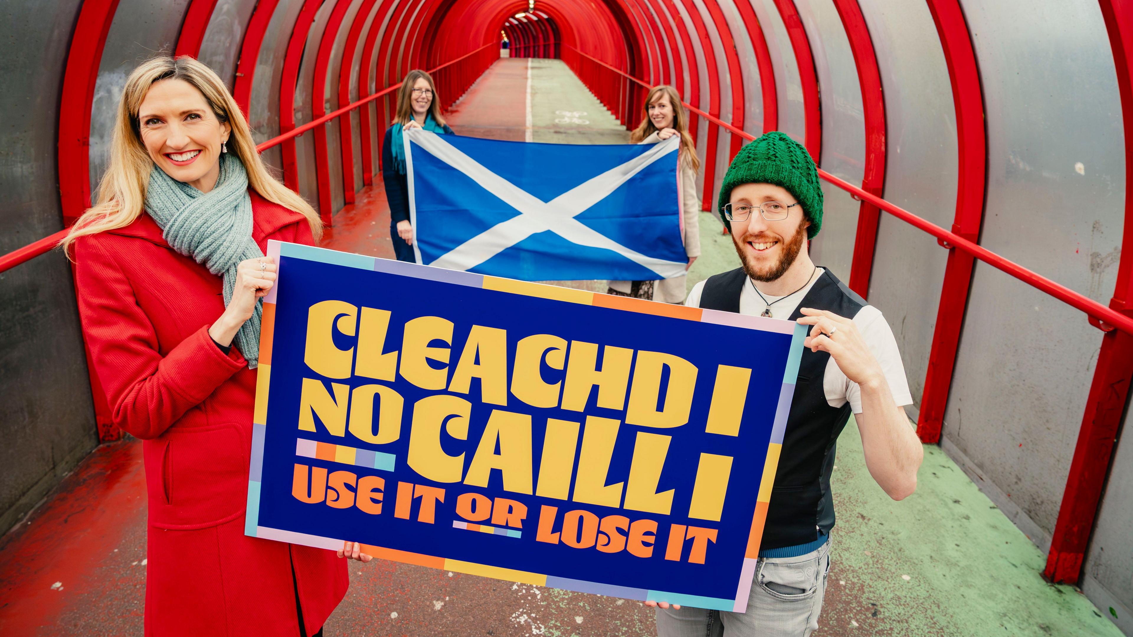 Cleachd i no caill i